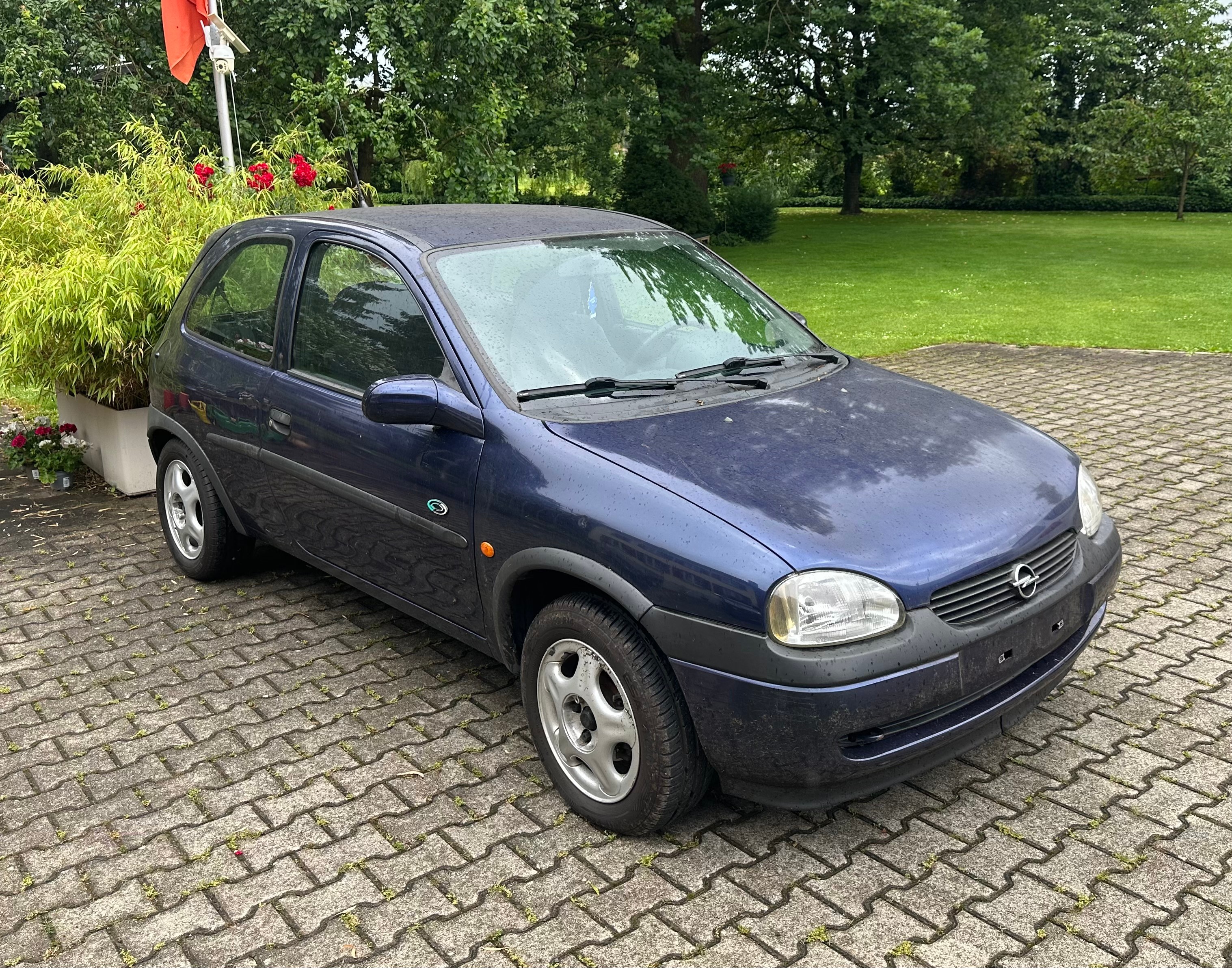 OPEL Corsa 1.2 16V Edition 100