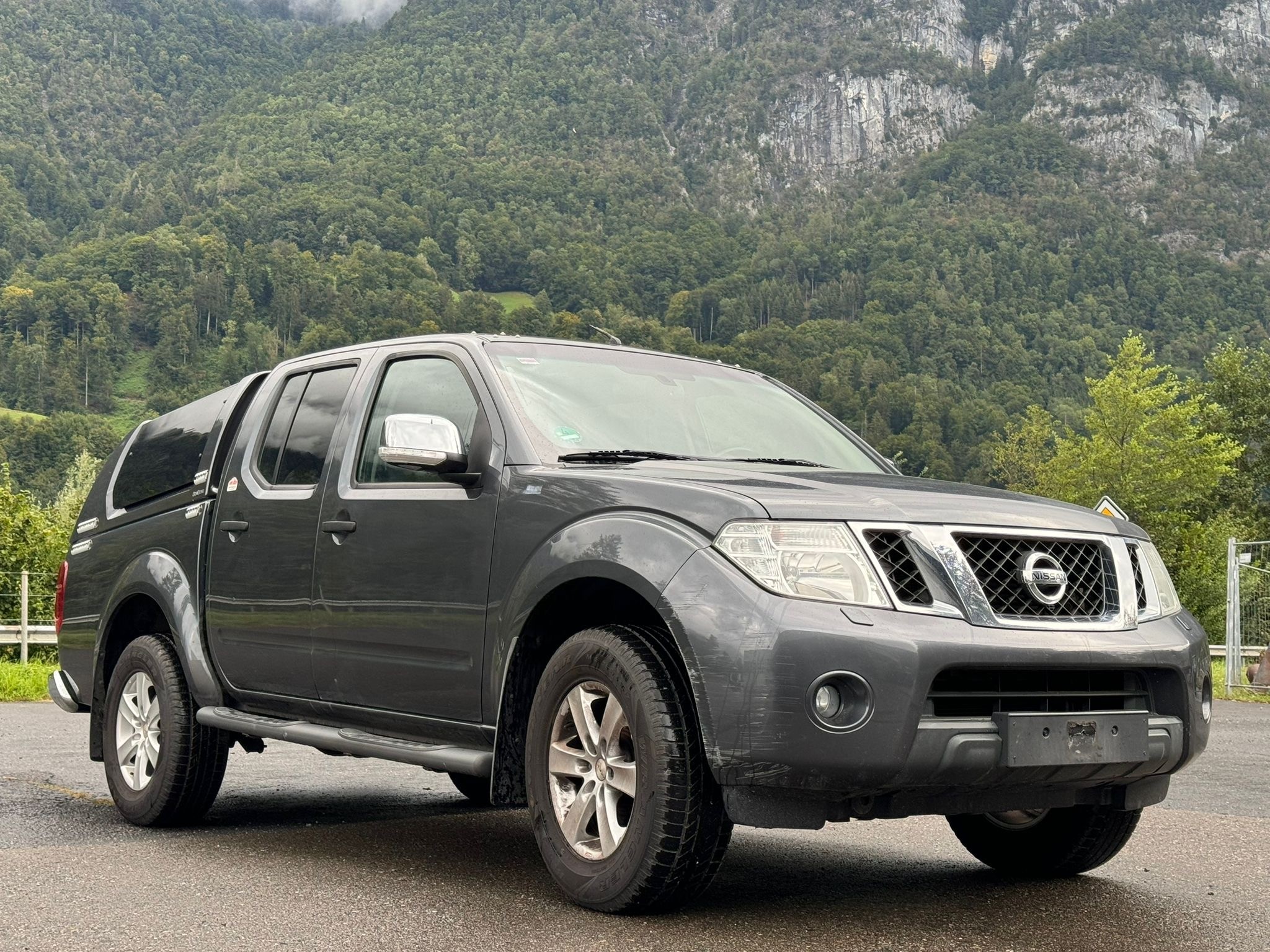 NISSAN Navara Double Cab Platinum 2.5 dCi 4WD LB