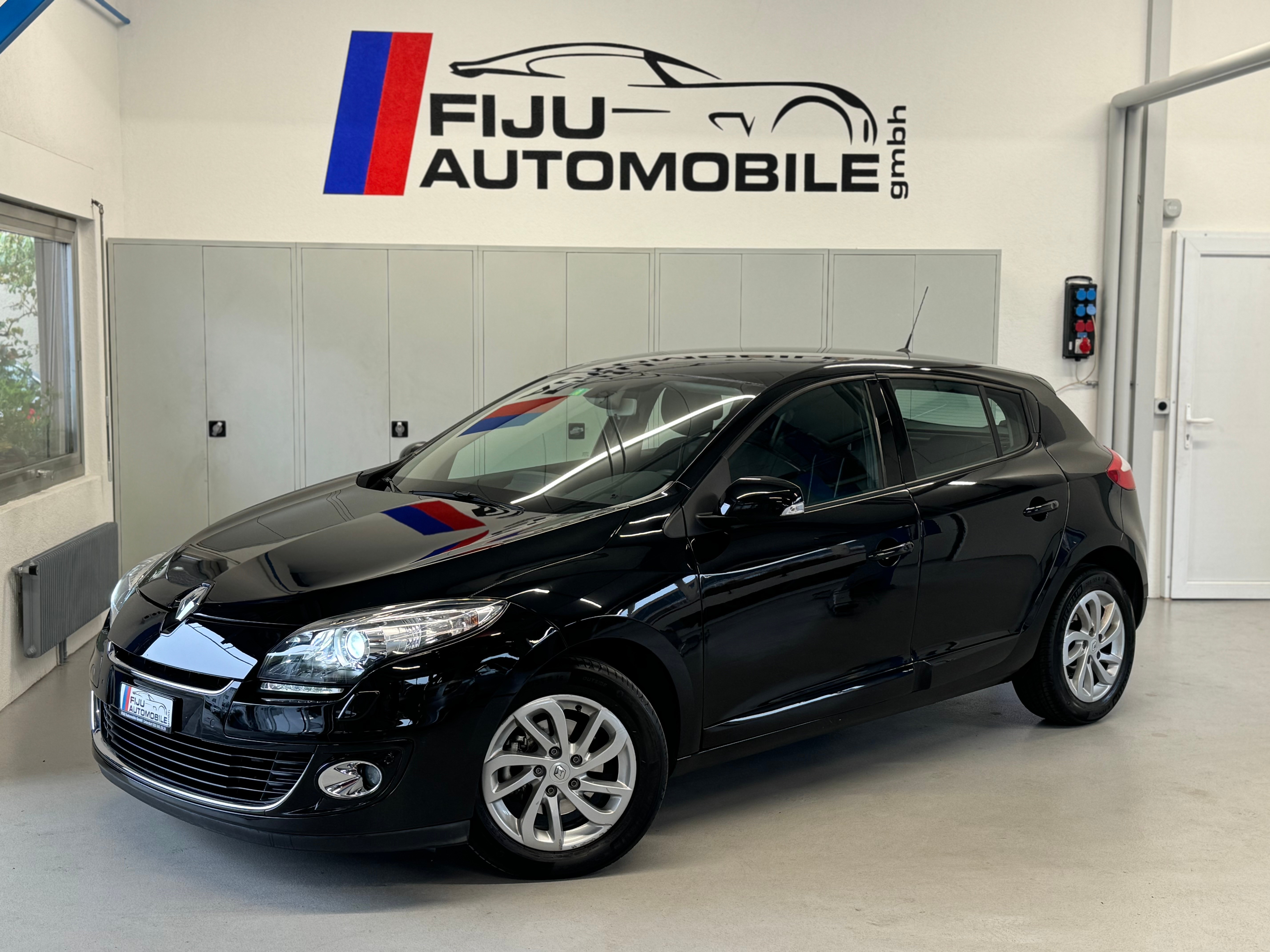 RENAULT Mégane 2.0 16V Dynamique CVT