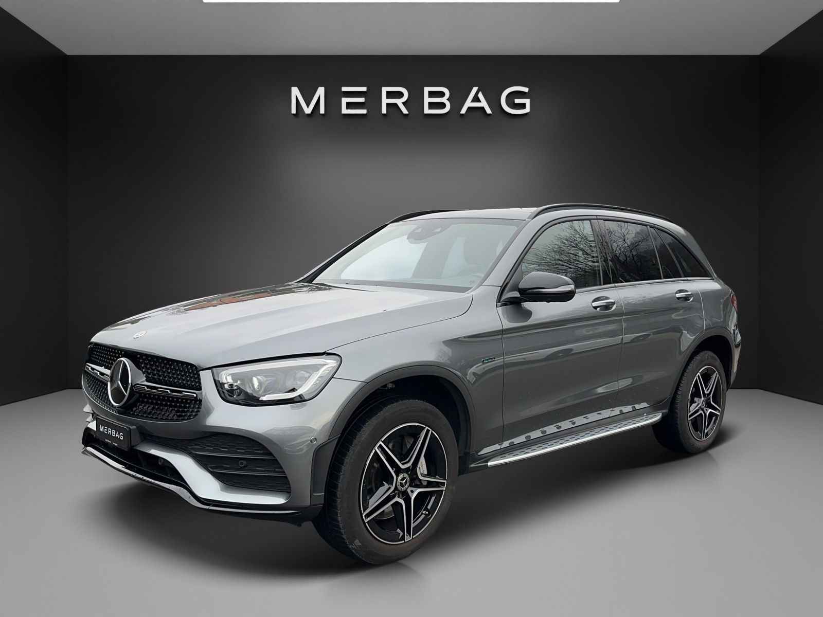 MERCEDES-BENZ GLC 300 e AMG Line 4Matic