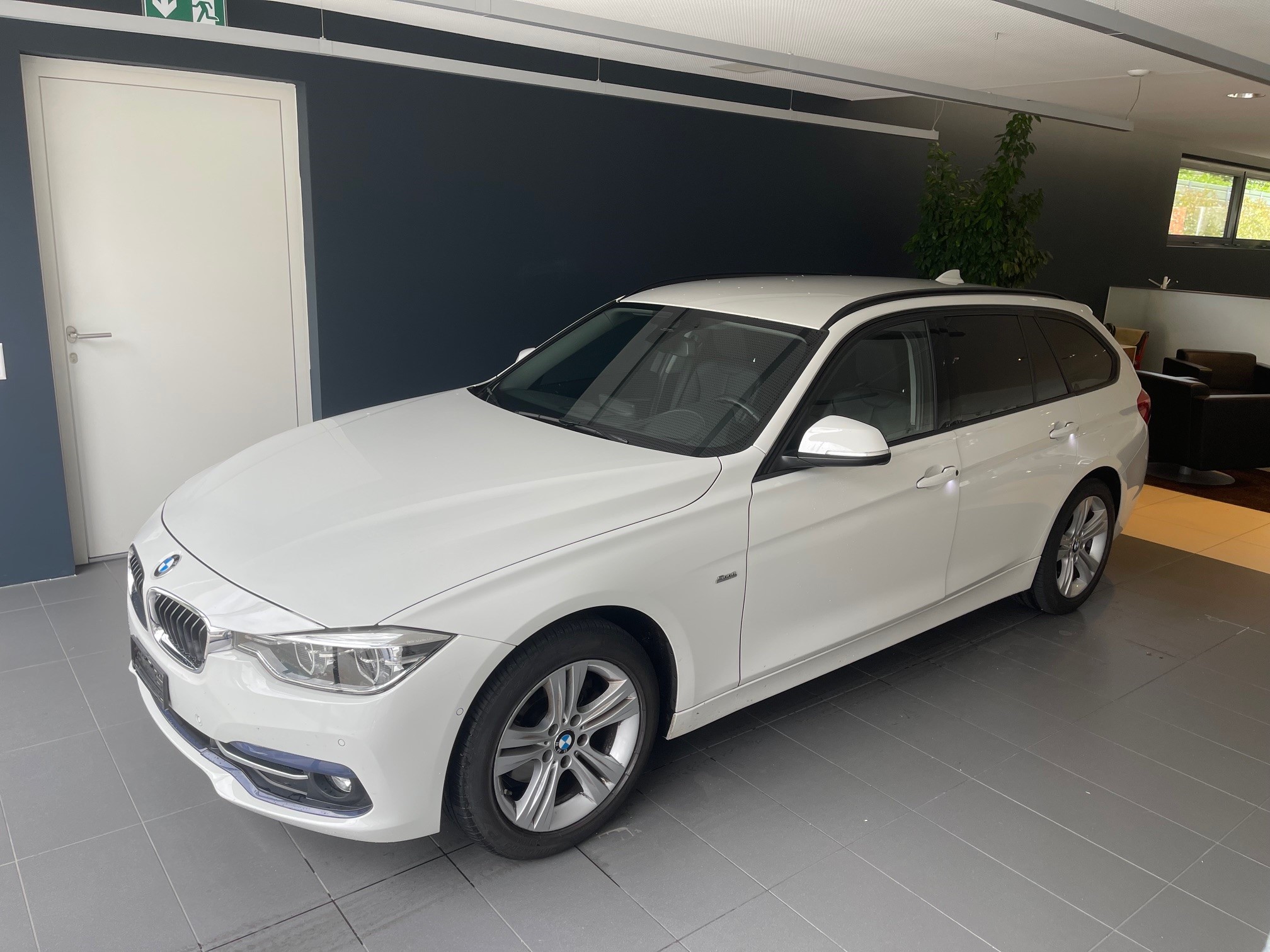 BMW 320d xDrive Touring Sport Line Steptronic