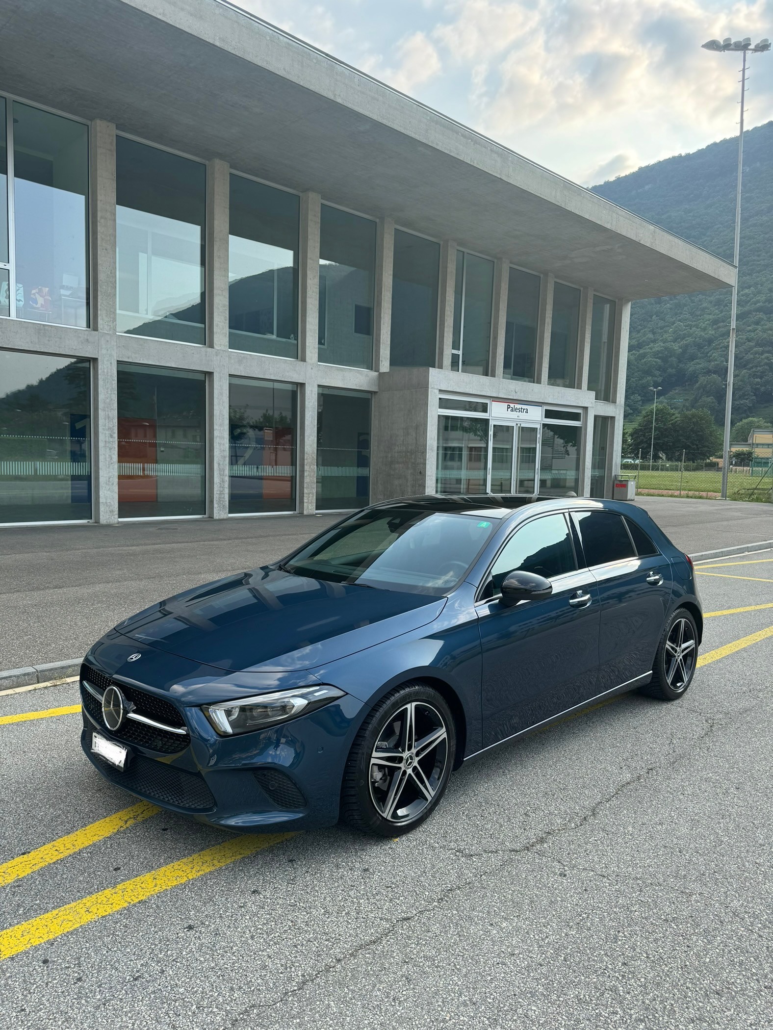 MERCEDES-BENZ A 180 Night Star 7G-DCT