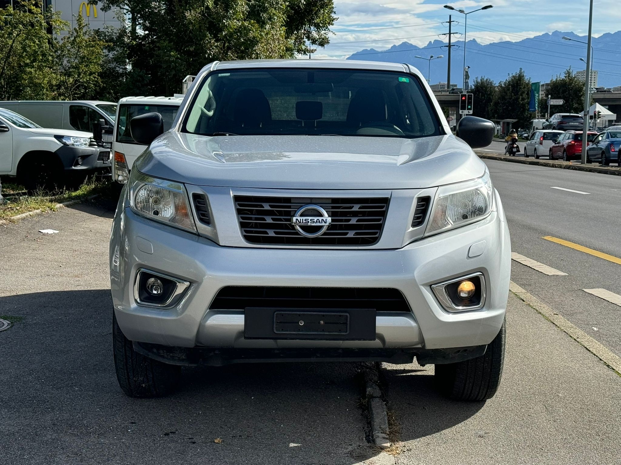 NISSAN Navara Double Cab Visia 2.3 dCi 4WD