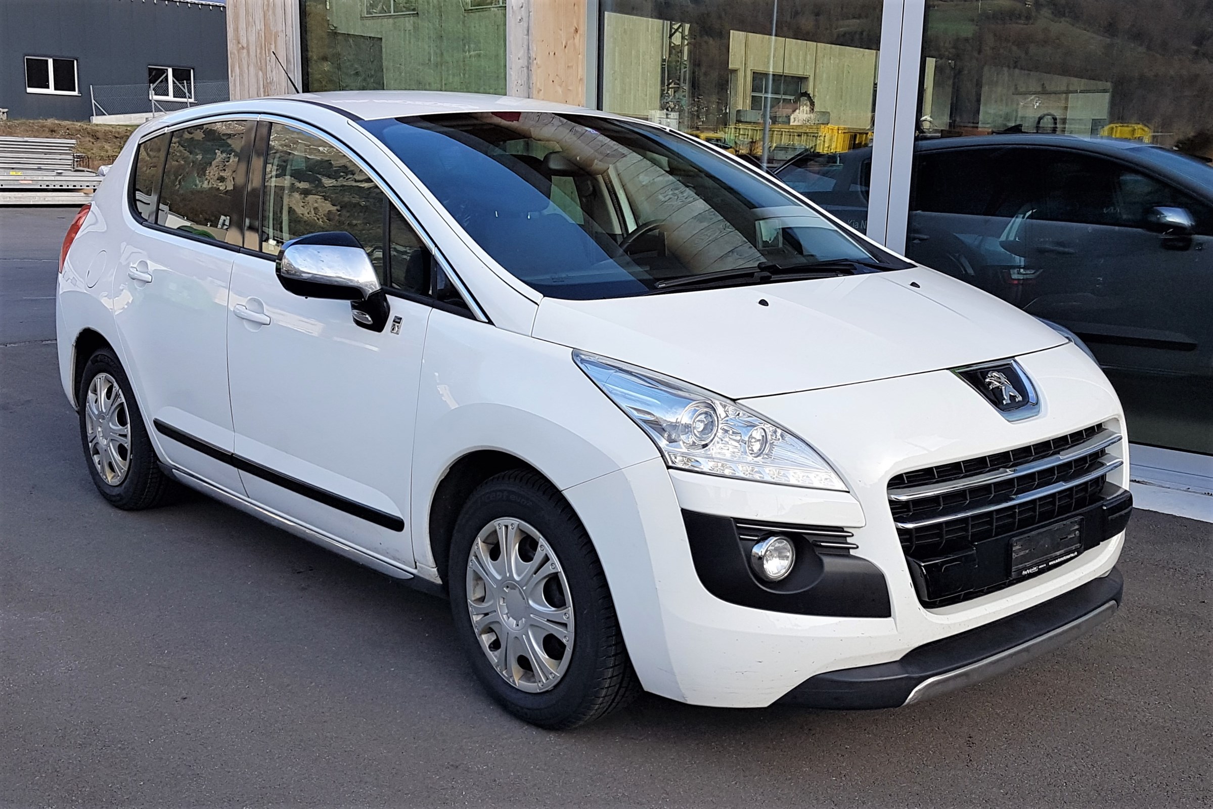 PEUGEOT 3008 HYbrid4 2.0 HDI EGS6