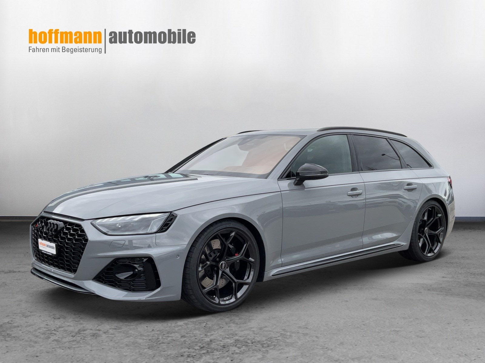 AUDI RS4 Avant quattro tiptronic