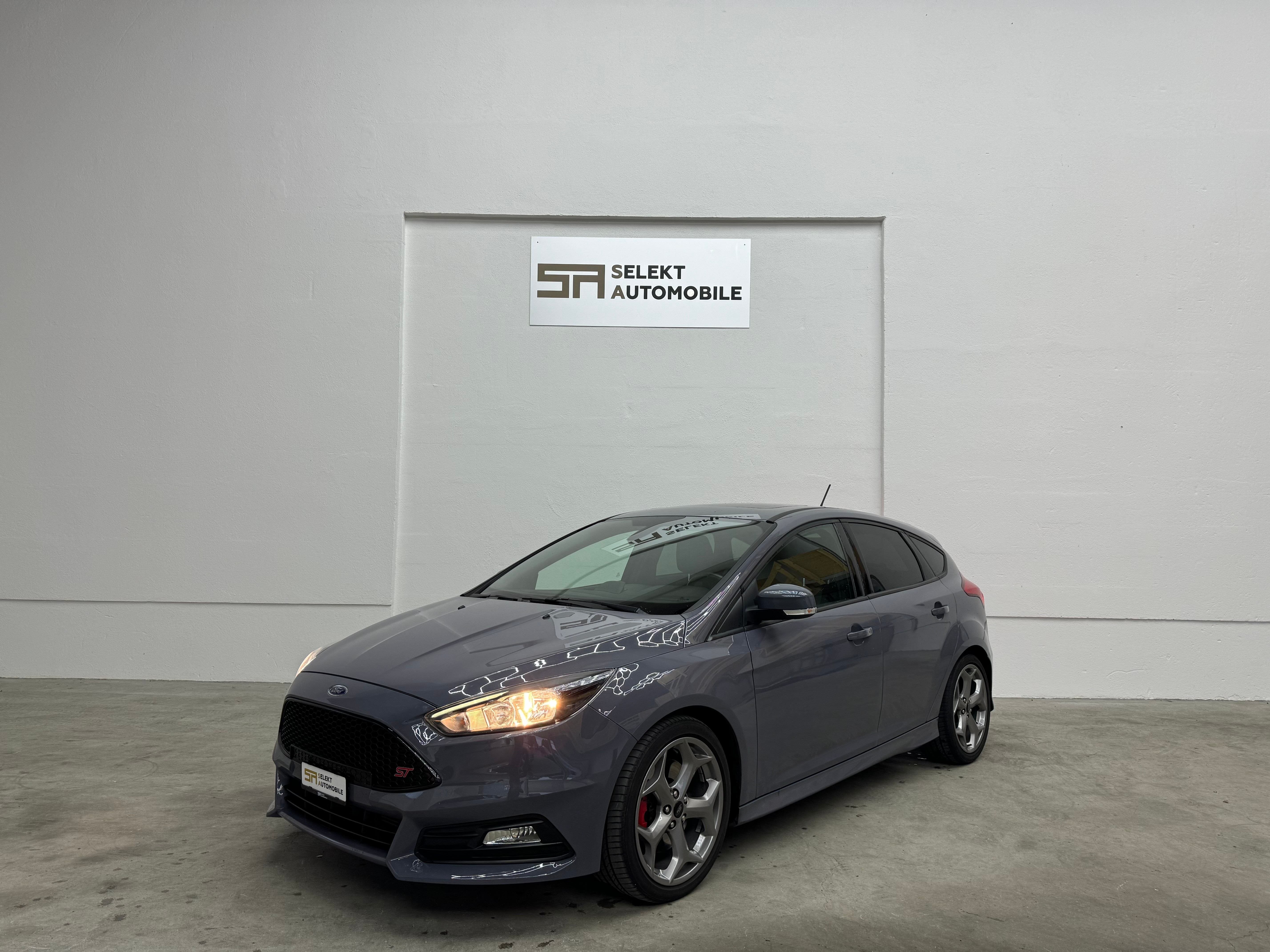 FORD Focus 2.0 SCTi ST2