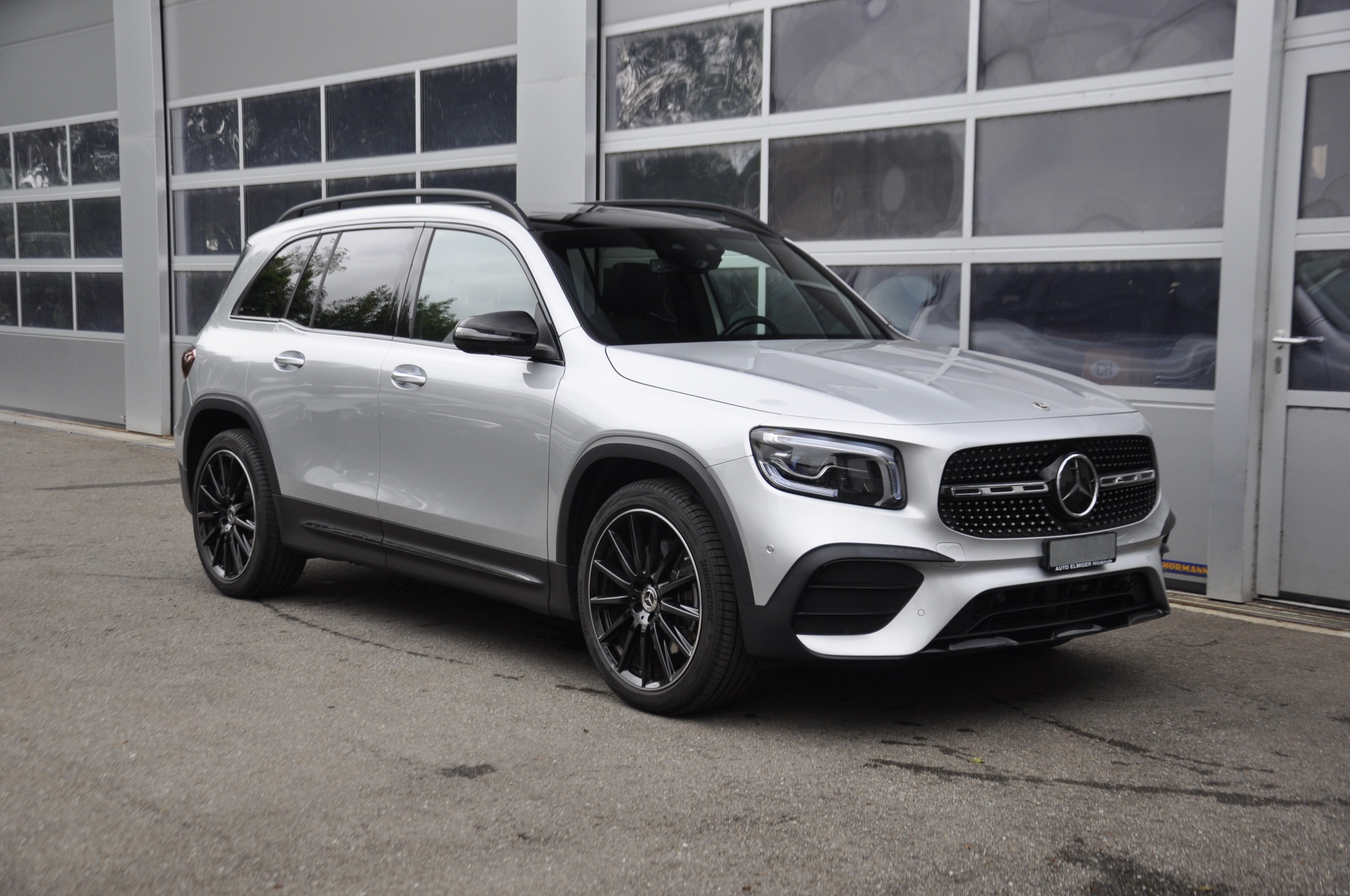 MERCEDES-BENZ GLB 250 4Matic AMG Line 8G-Tronic