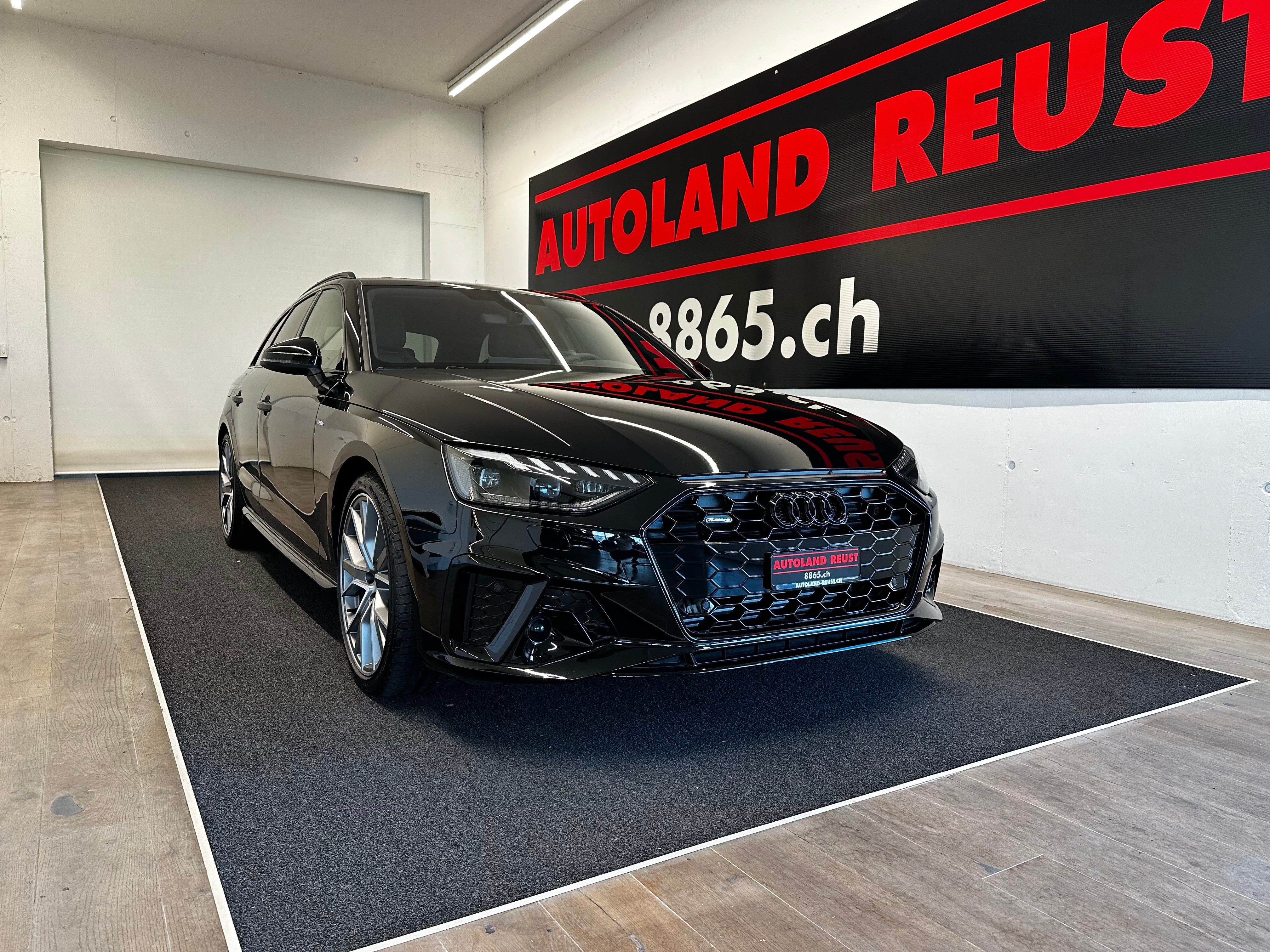 AUDI A4 Avant 40 TFSI S line S-tronic quattro