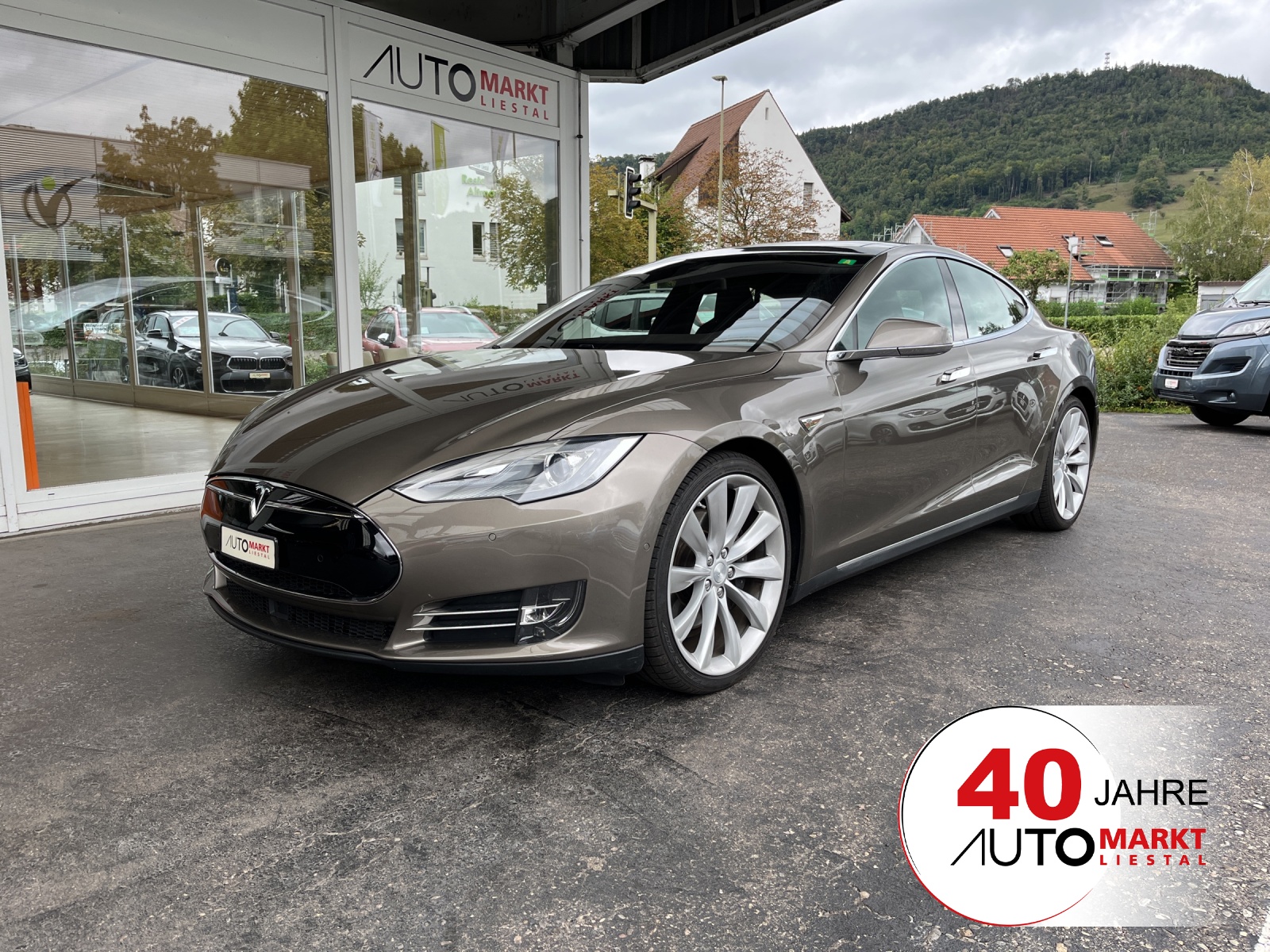 TESLA Model S 70 D