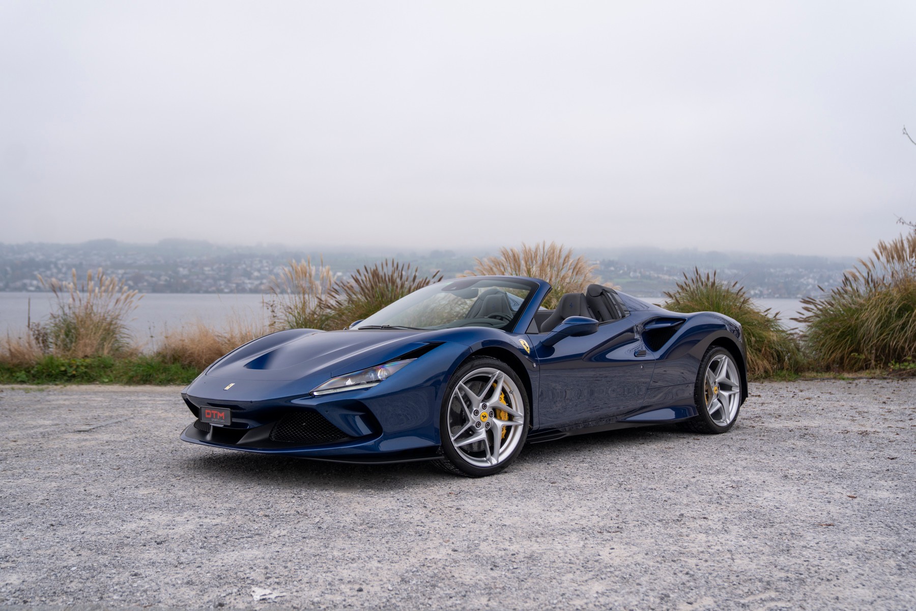 FERRARI F8 Spider