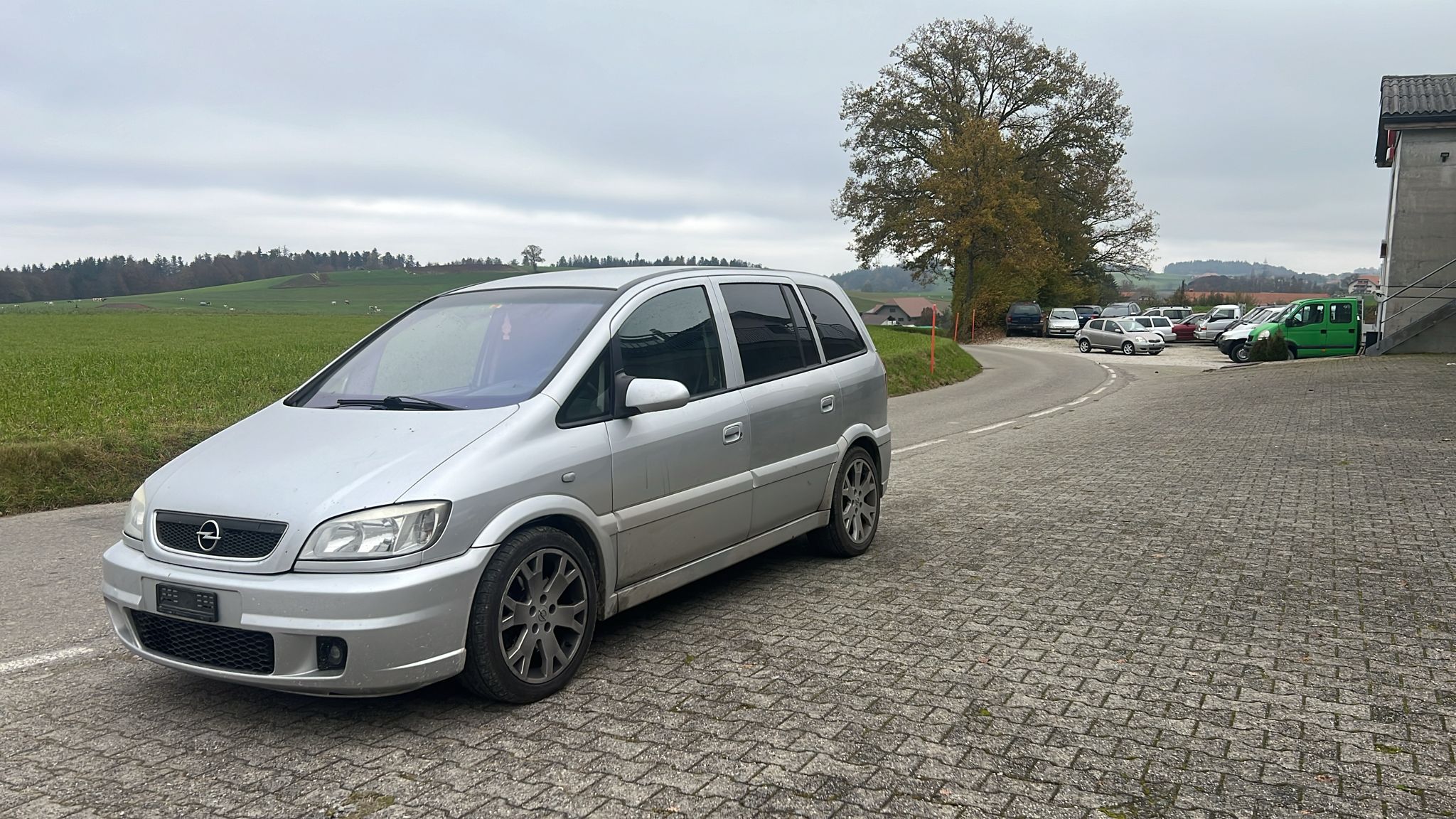 OPEL Zafira 2.0i Turbo OPC