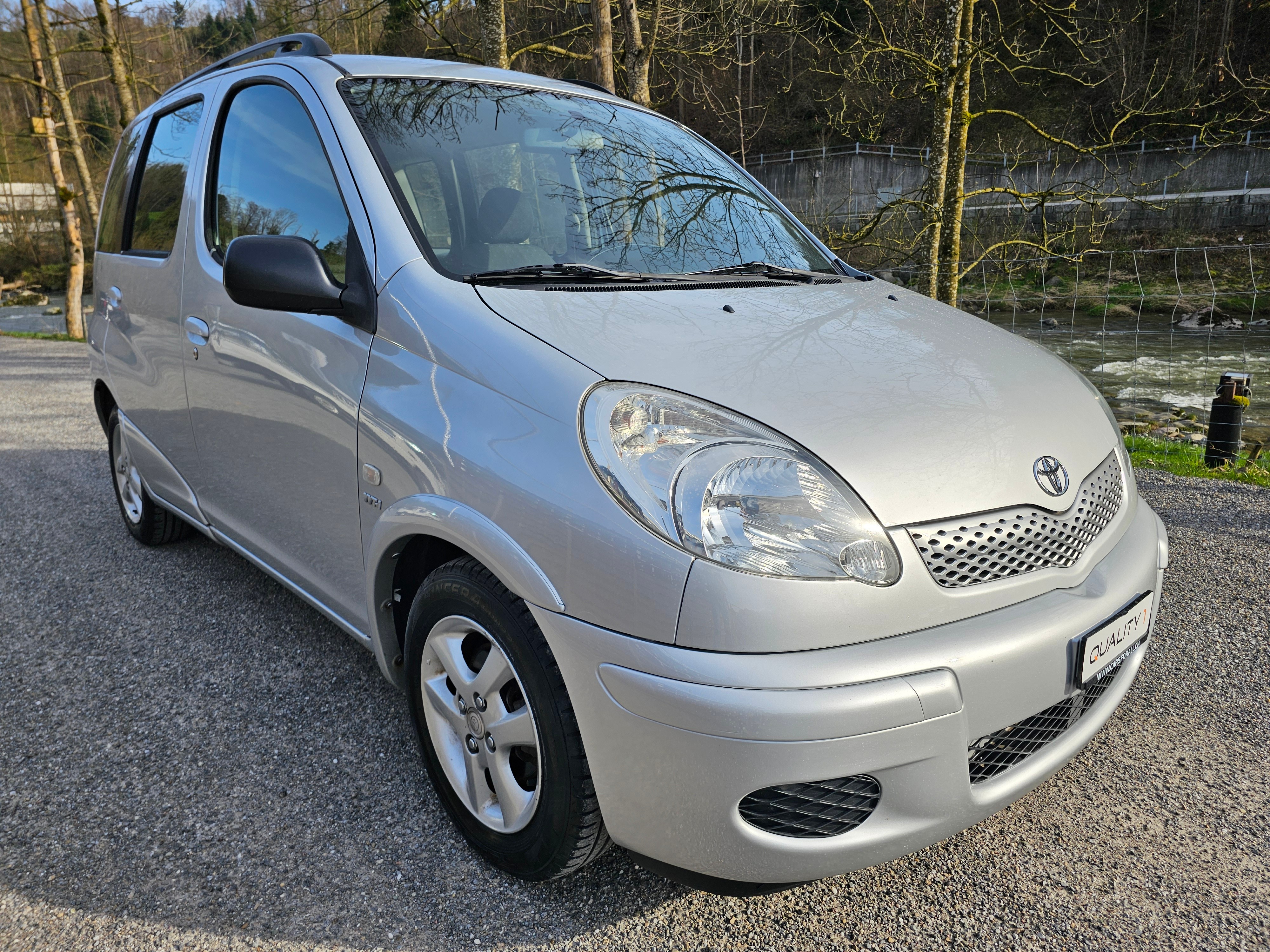 TOYOTA Yaris Verso 1.5 Linea Sol