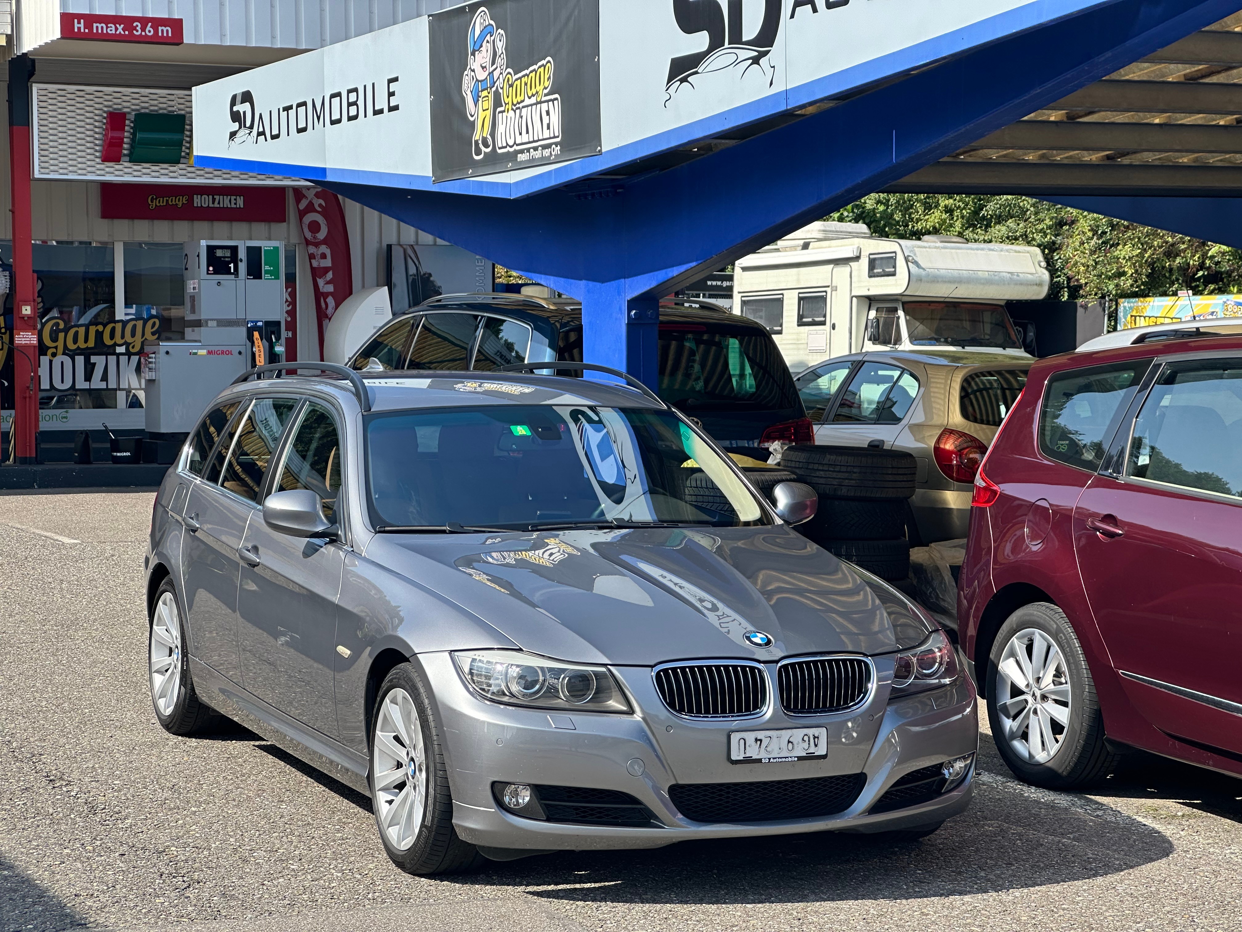 BMW 325i Touring Steptronic