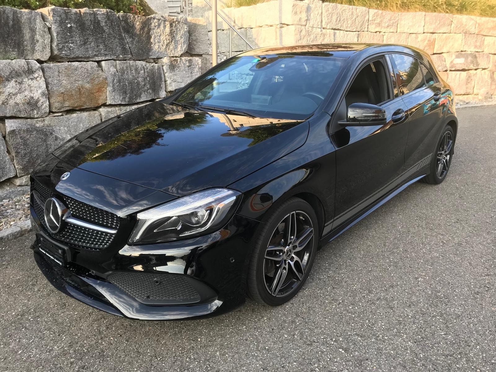 MERCEDES-BENZ A 220 AMG Line 4Matic 7G-DCT