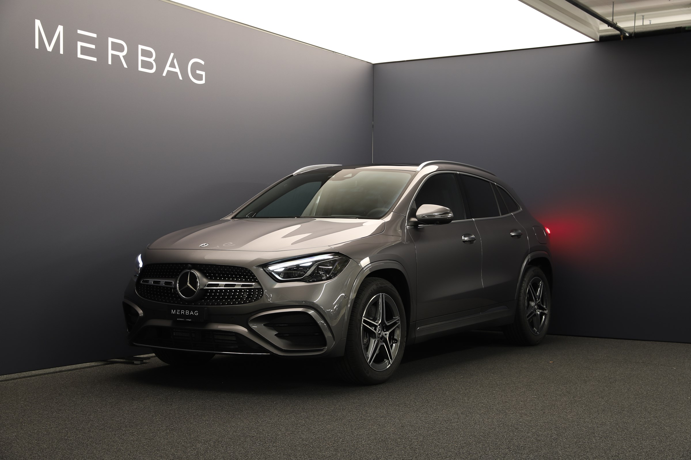 MERCEDES-BENZ GLA 220d 4Matic 8G-DCT