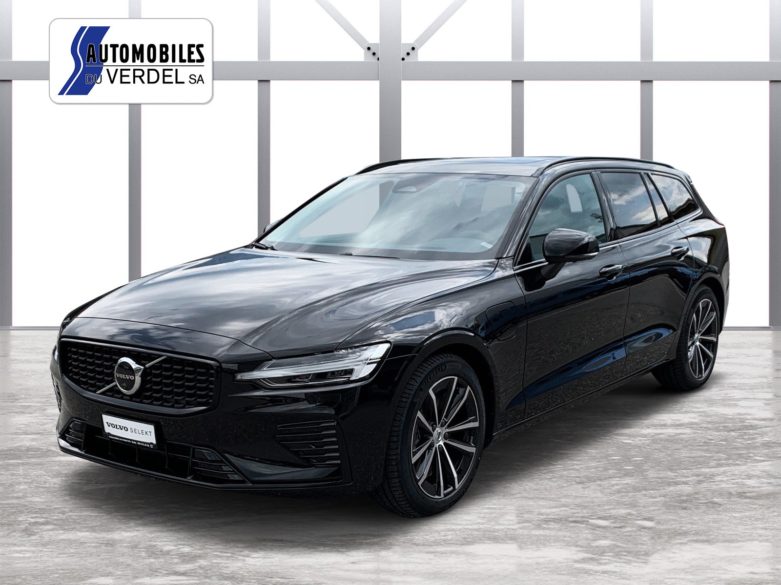 VOLVO V60 2.0 T8 TE Ultra Dark eAWD