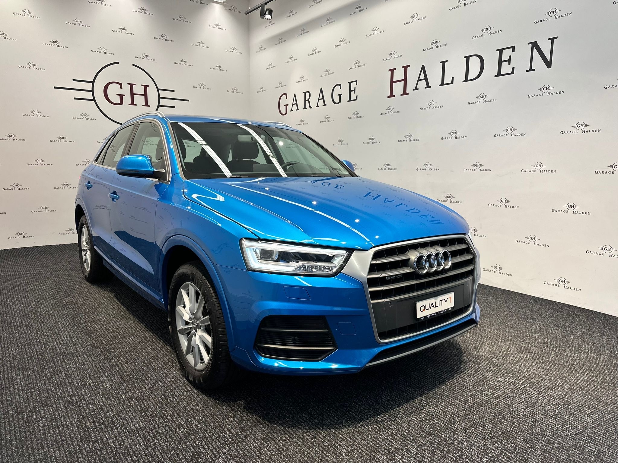 AUDI Q3 2.0 TDI design quattro S-tronic