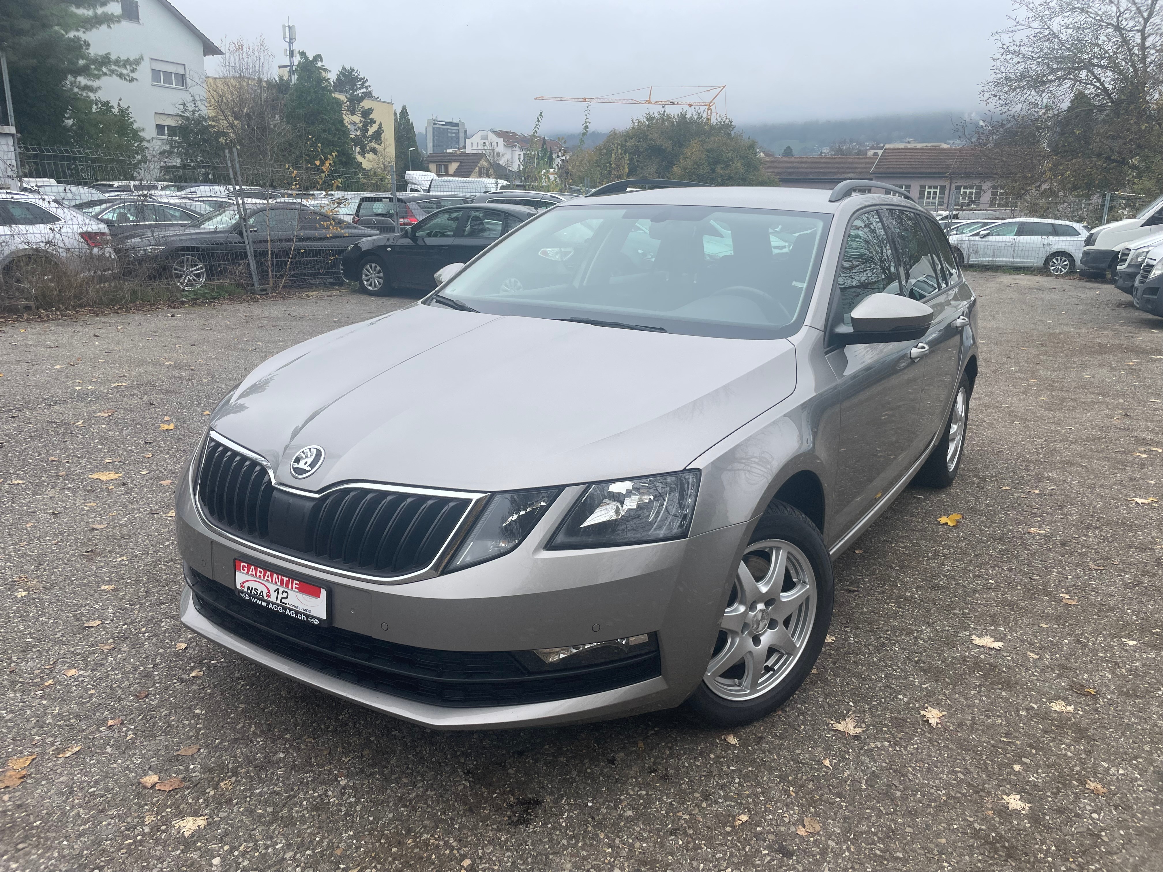 SKODA Octavia Combi 2.0 TDI Ambition 4x4 * Gr. Navi * Klima--auto * PDC V&H * Tempomat * Ab MFK 06.02.2024