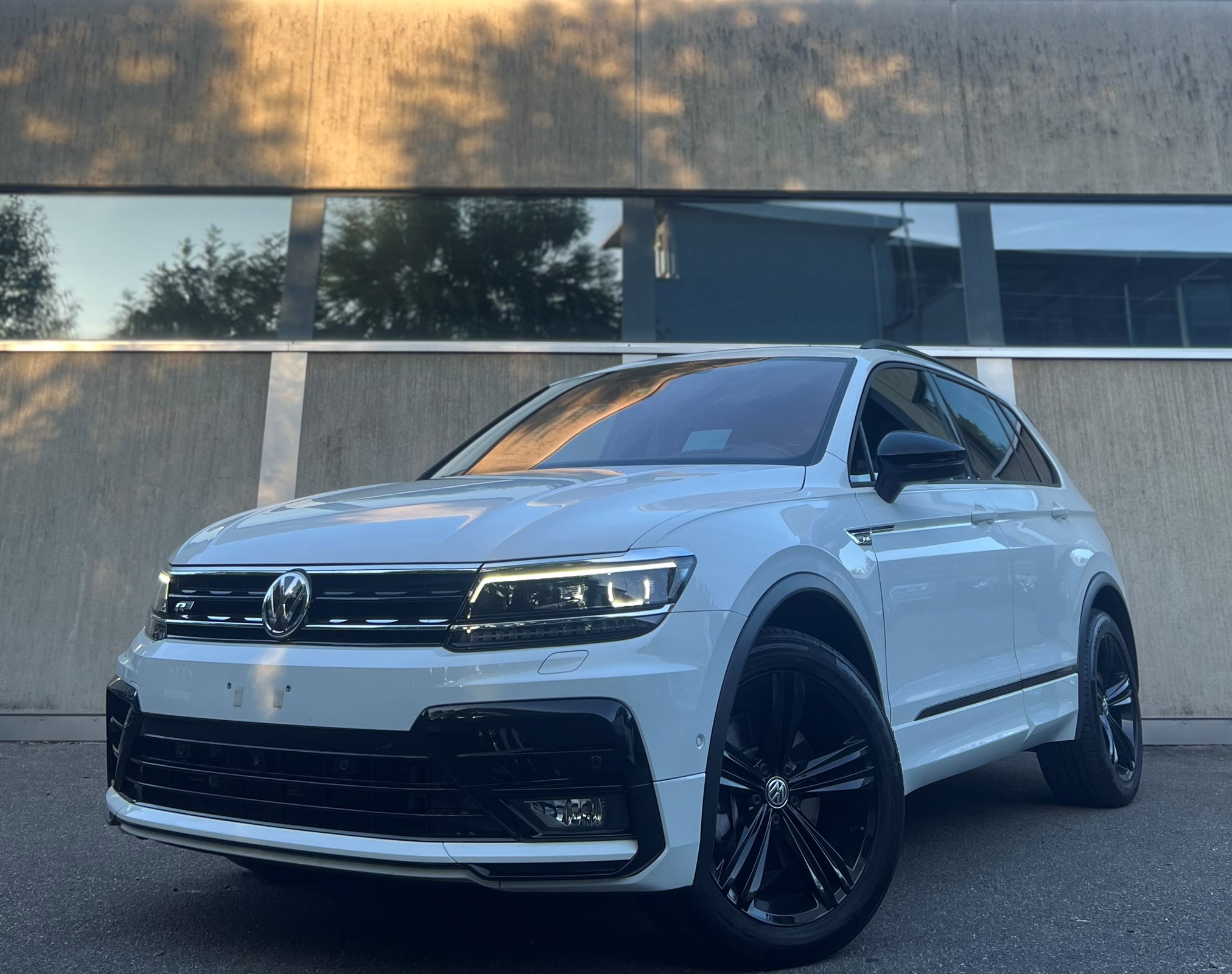 VW Tiguan 2.0 TDI R-LINE SCR Highline 4Motion DSG