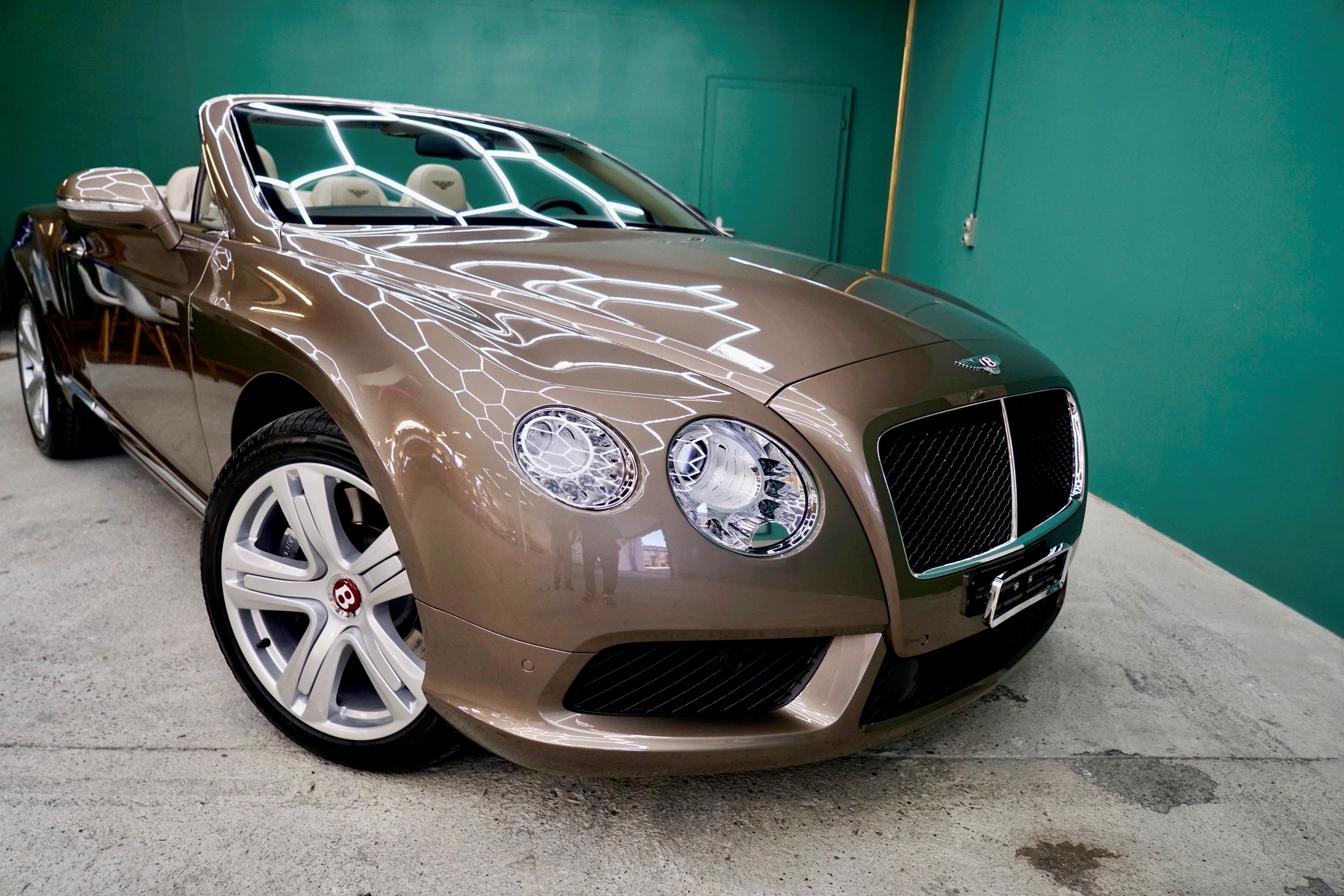 BENTLEY Continental GTC 4.0 V8