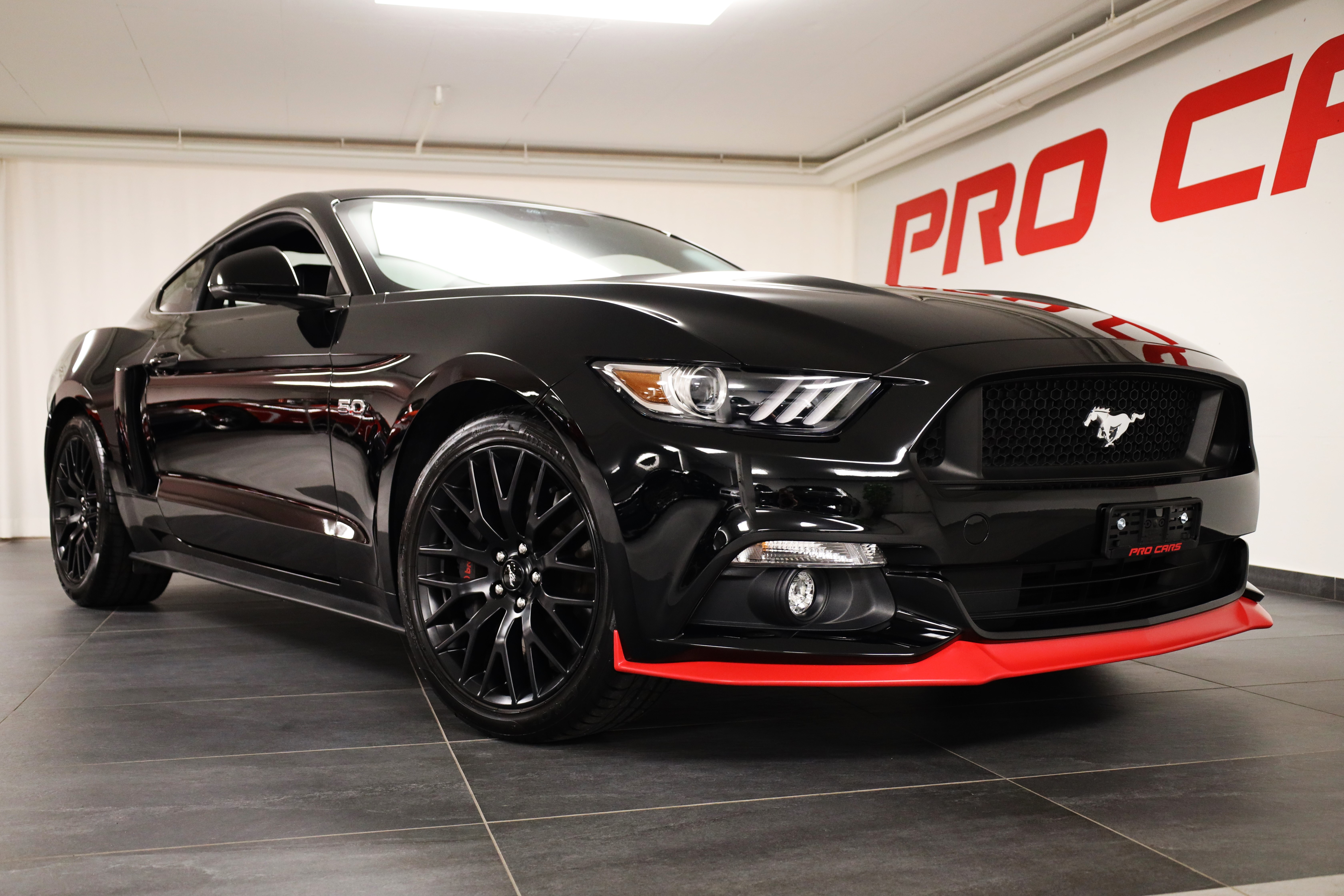 FORD Mustang Fastback 5.0 V8 GT Automat