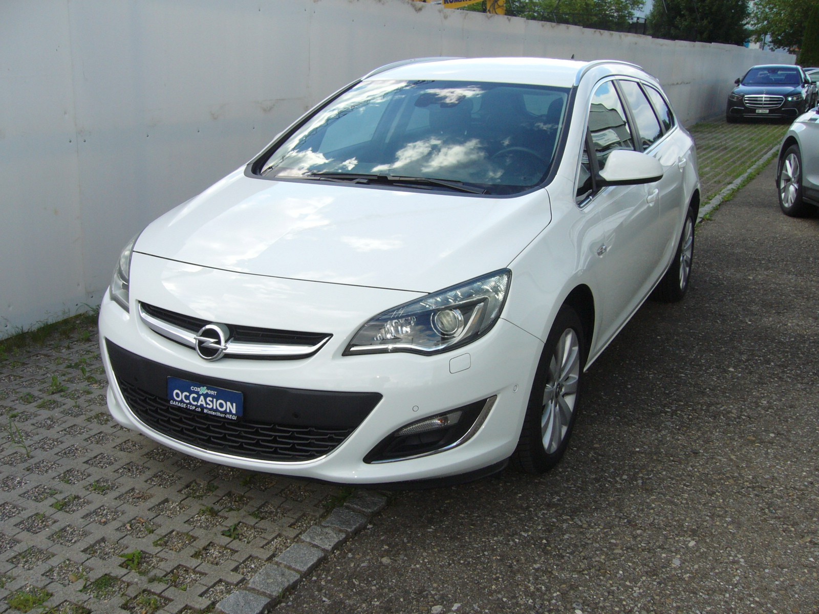 OPEL Astra SportsTourer 1.6i 16V Turbo Cosmo 170 PS