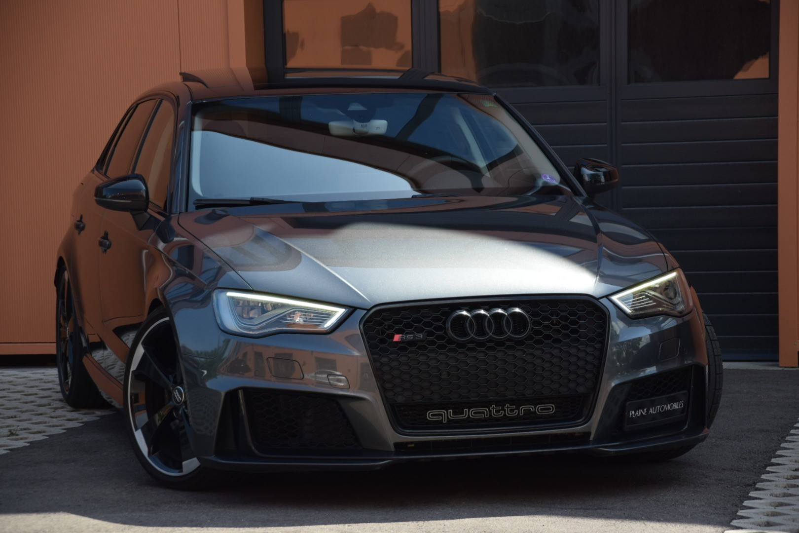 AUDI RS3 2.5 TSI quattro S-tronic