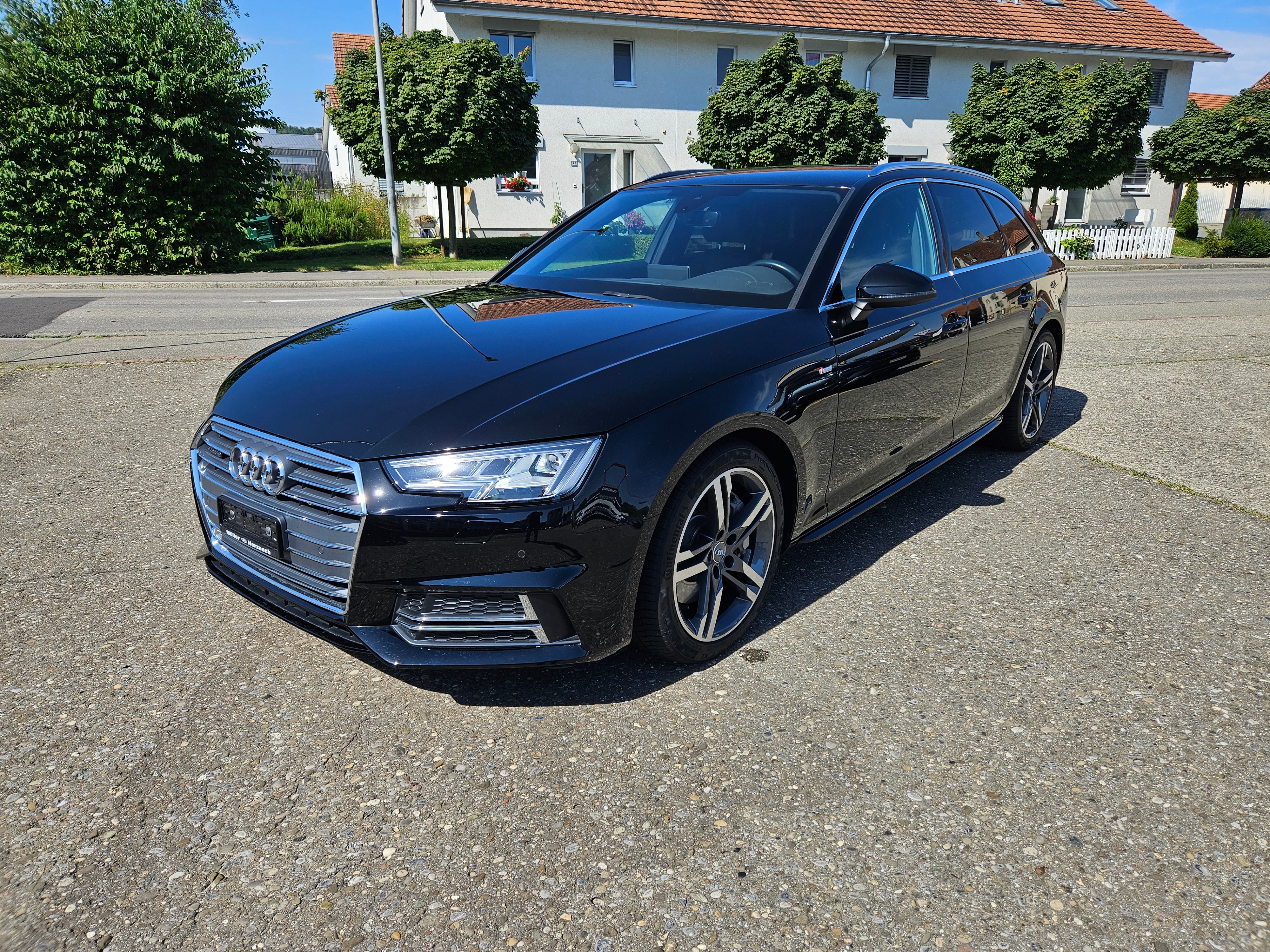 AUDI A4 Avant 2.0 TFSI Sport quattro S-tronic S-Line