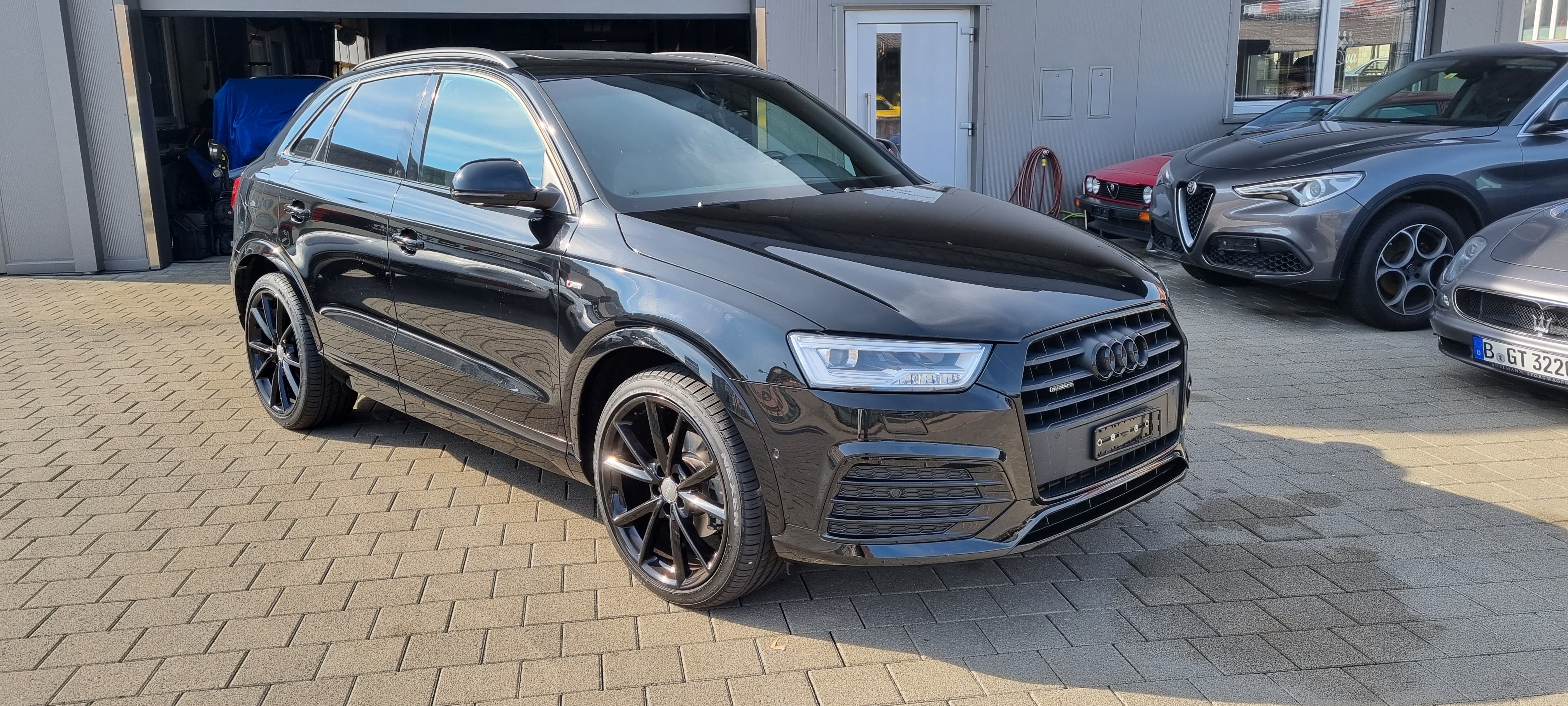 AUDI Q3 2.0 TFSI sport quattro S-tronic