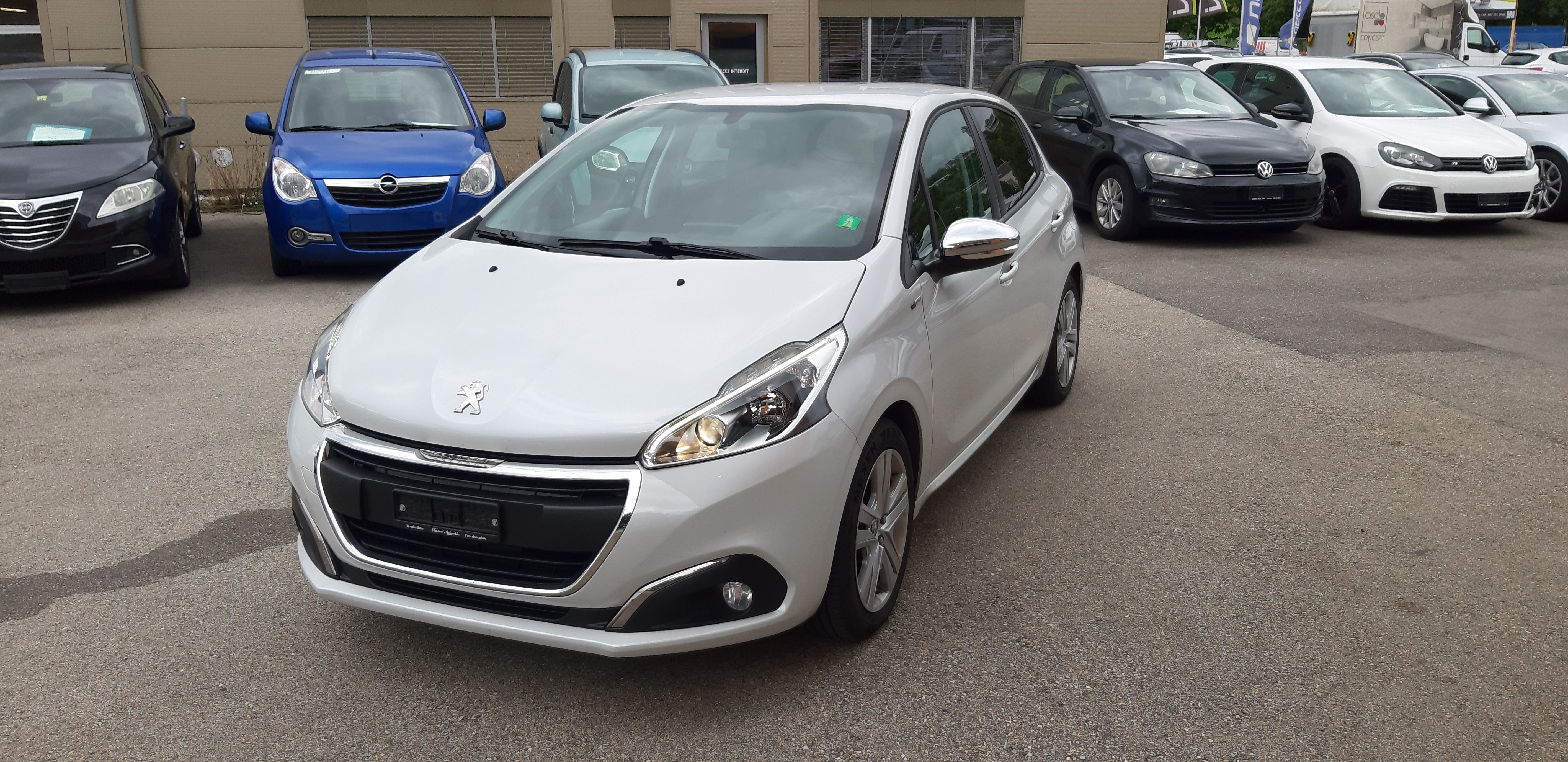 PEUGEOT 208 1.2 PureTech Style