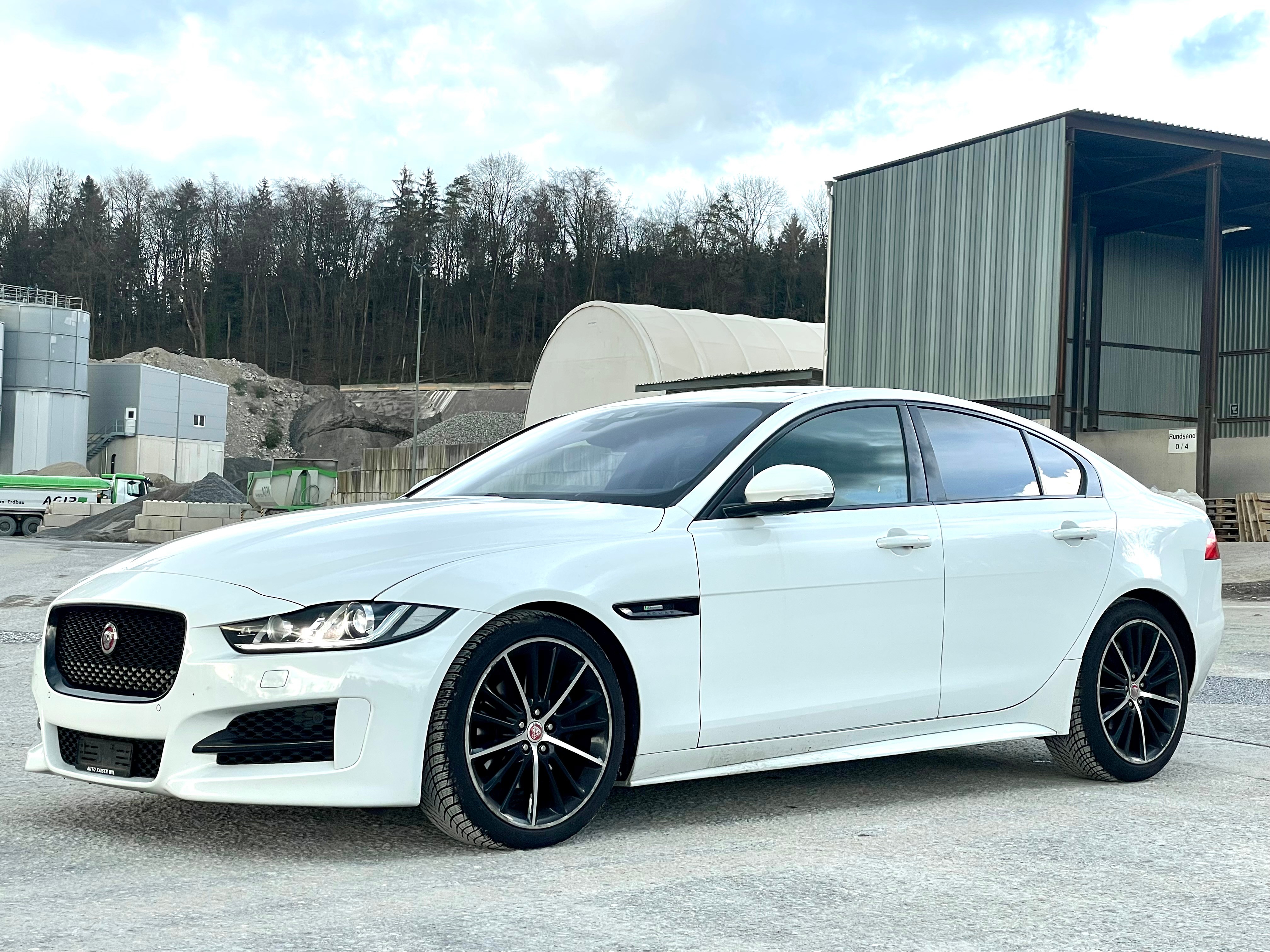 JAGUAR XE 20d R-Sport Automat