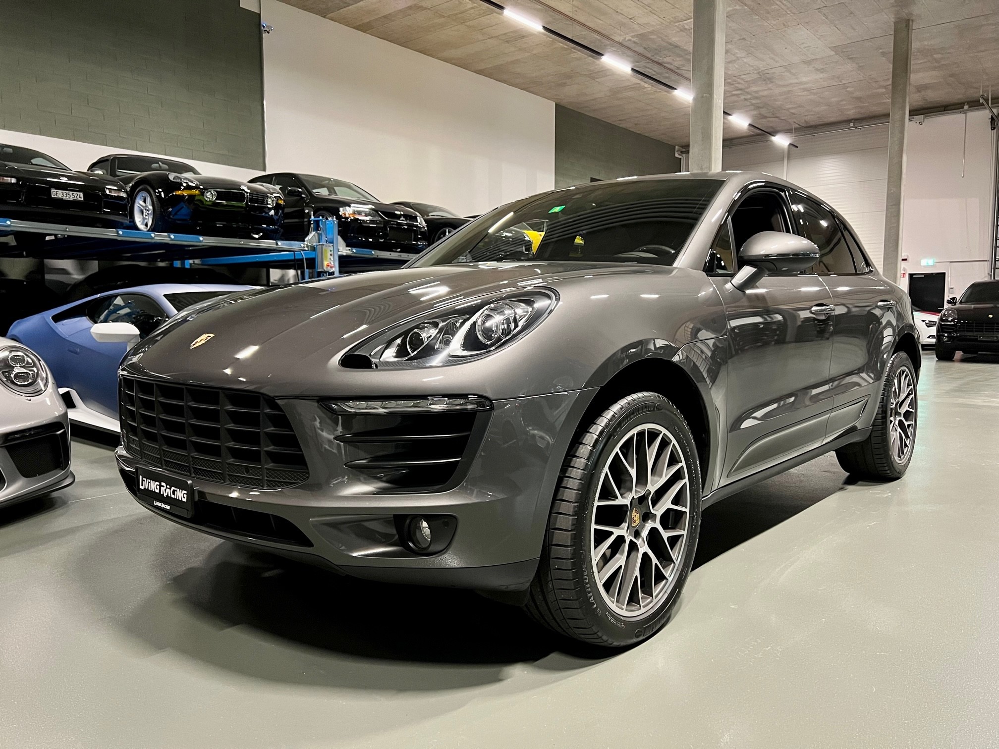 PORSCHE Macan S PDK