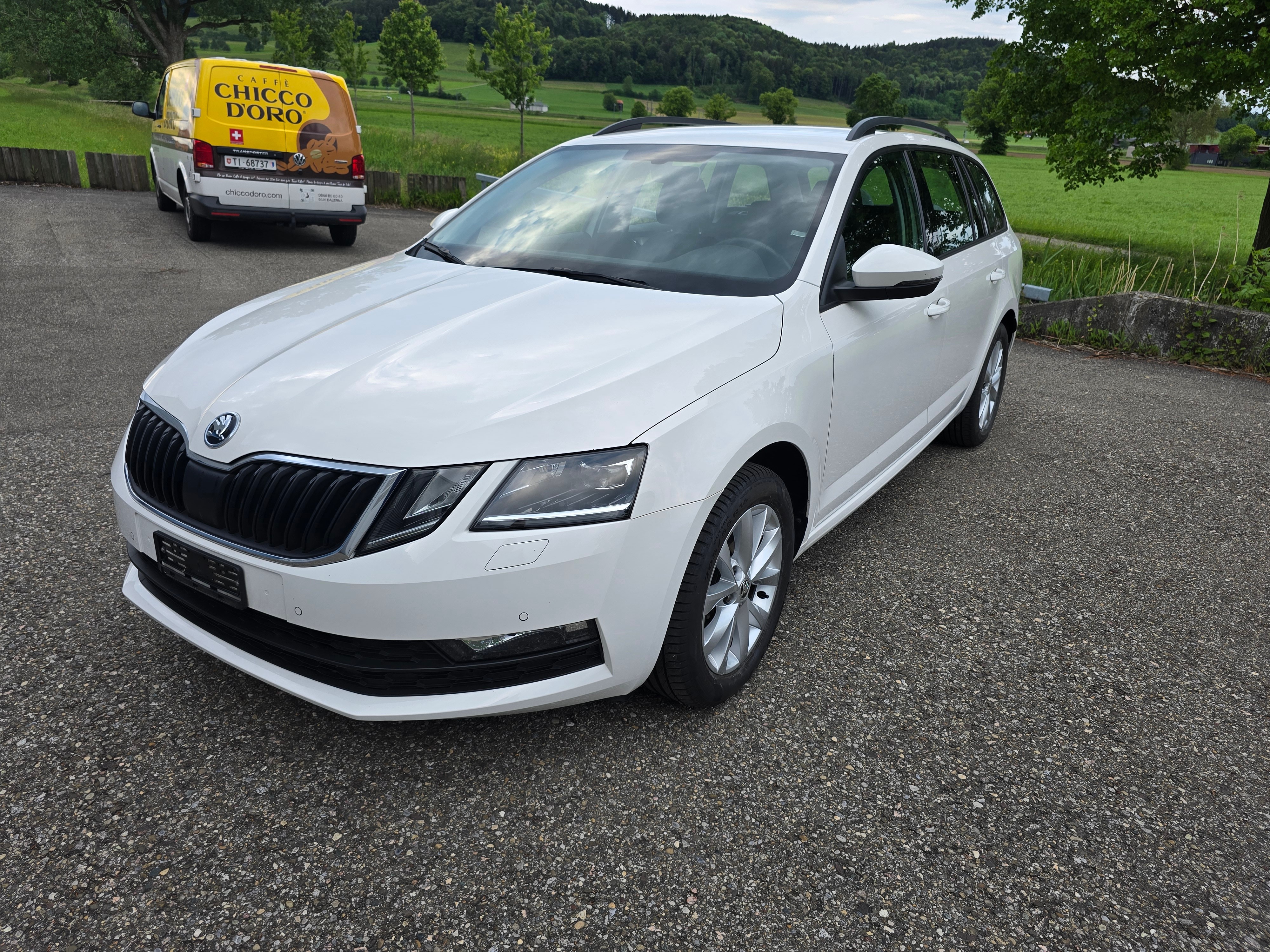 SKODA Octavia Combi 2.0 TDI Ambition 4x4 DSG*Frisch ab MFK*Frisch ab Service*Automatische Distanzregelung ACC*Garantie a.w