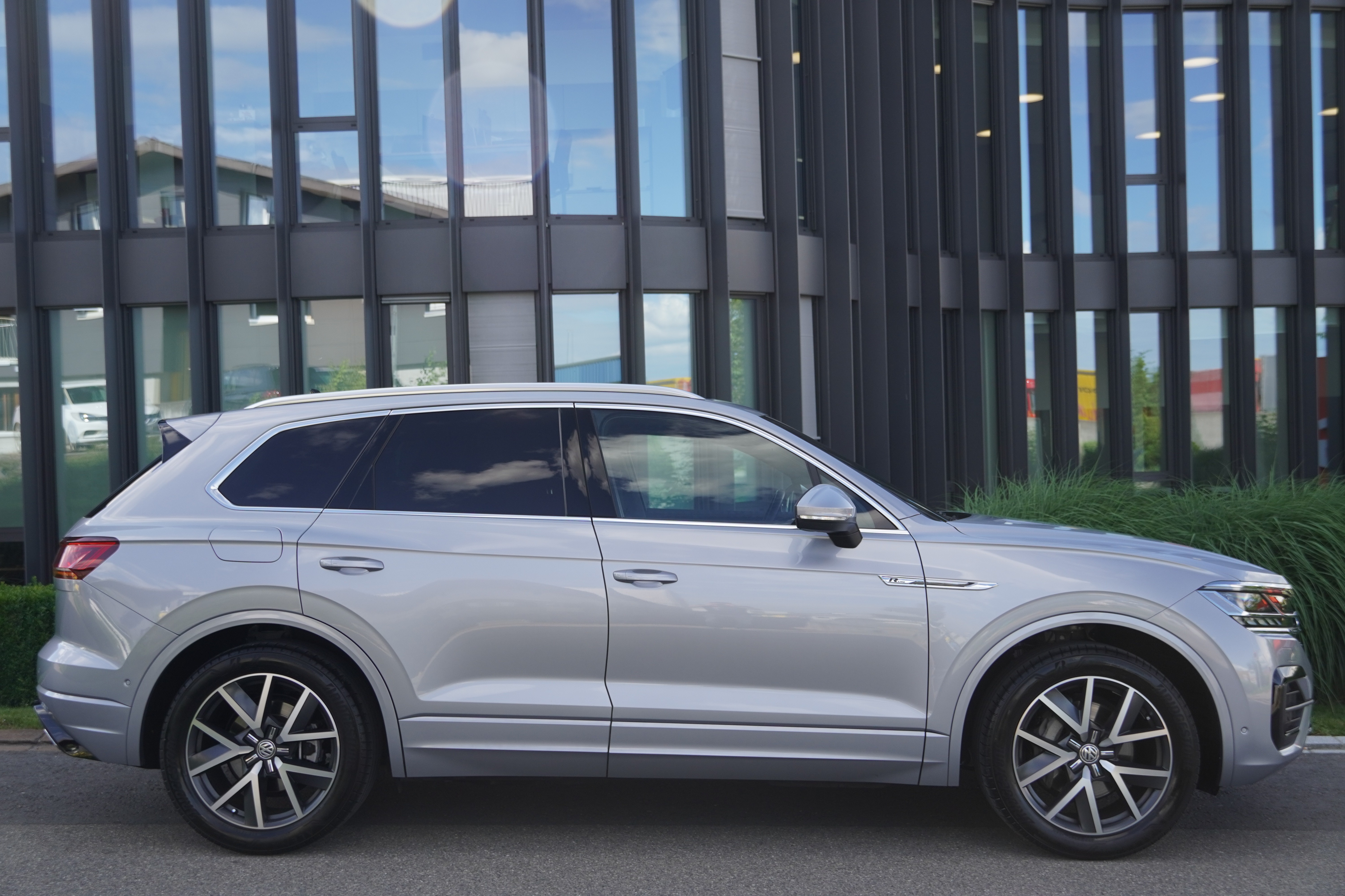 VW Touareg 3.0 TDI R Line Tiptronic CH-FAHRZEUG