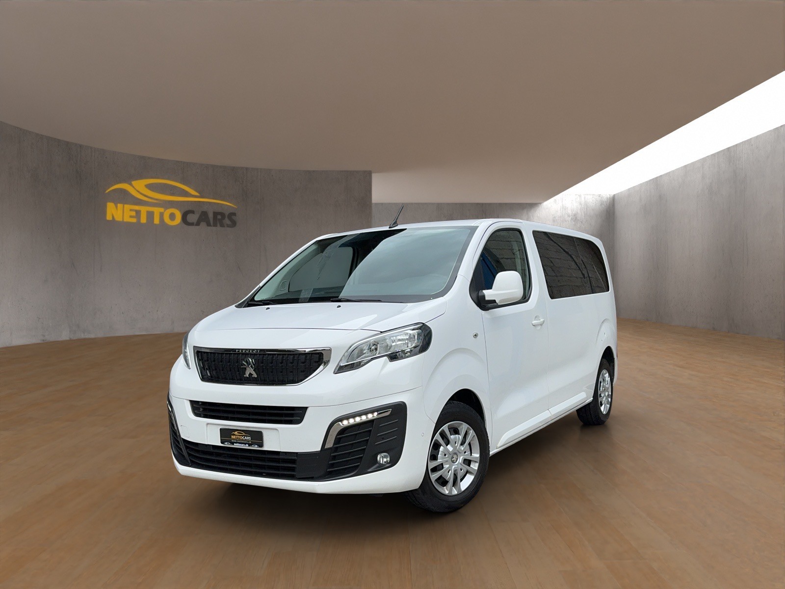 PEUGEOT Traveller 1.5 BlueHDi Business Standard