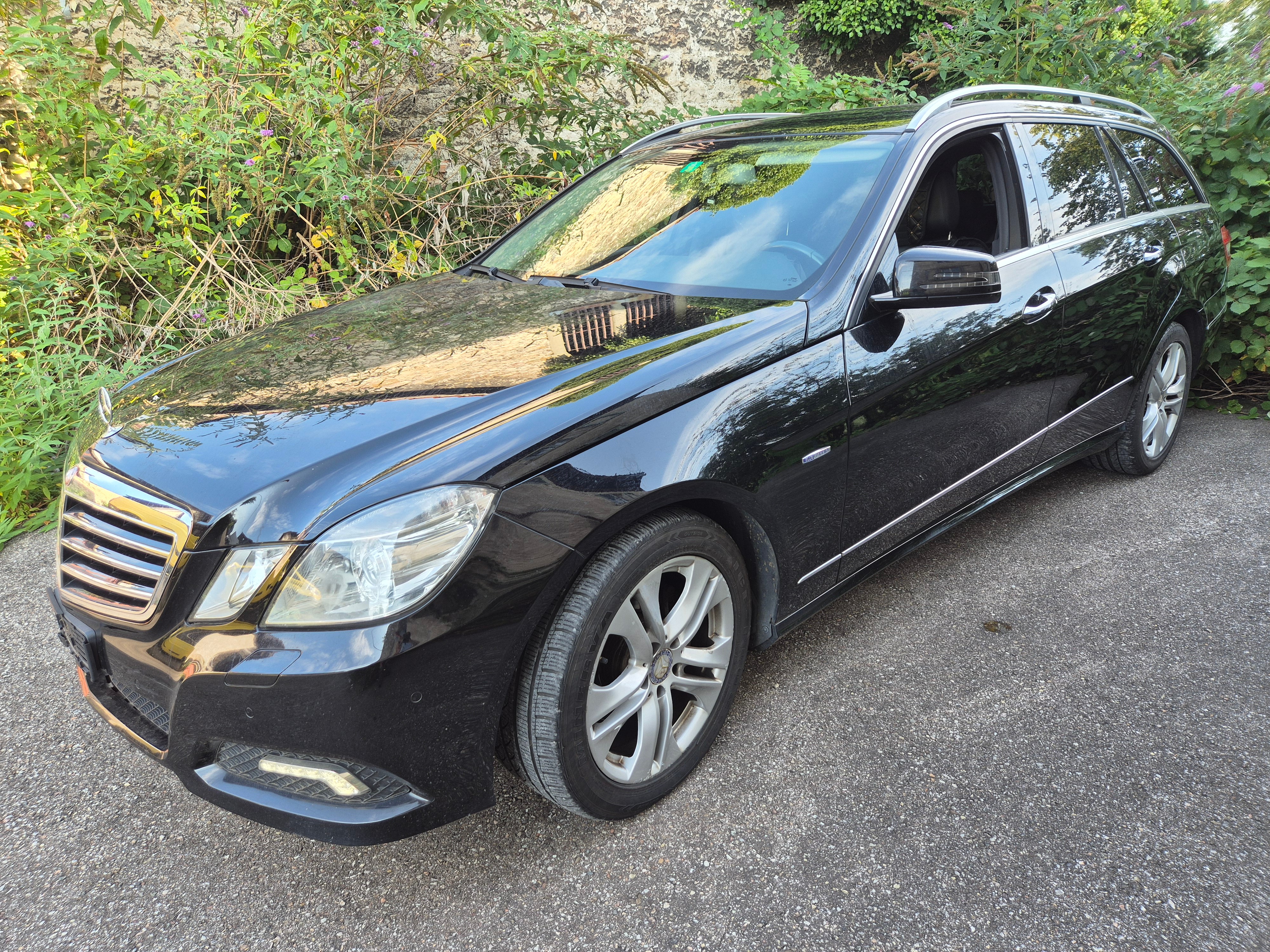 MERCEDES-BENZ E 220 CDI BlueEfficiency Avantgarde Automatic