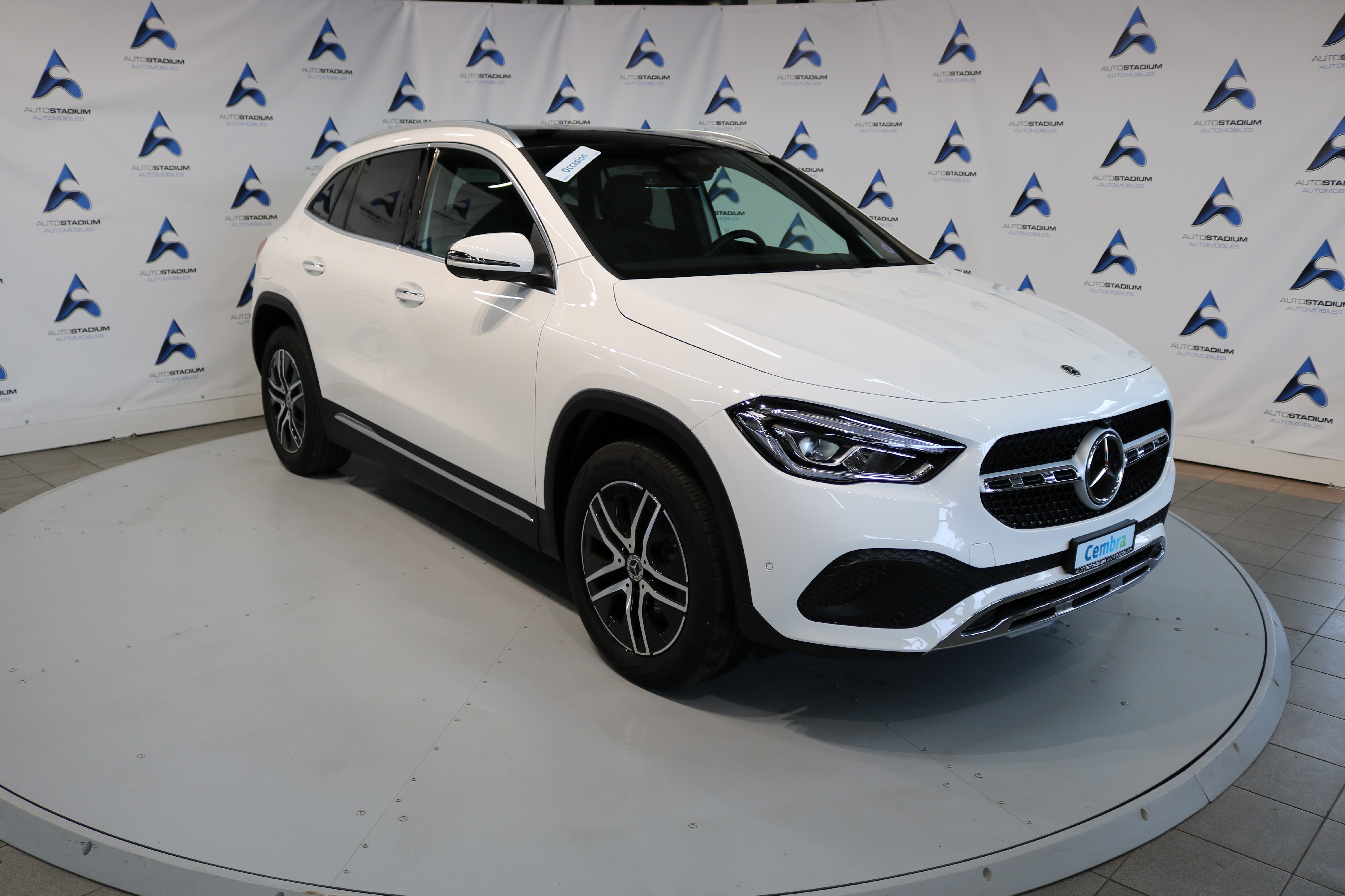 MERCEDES-BENZ GLA 250e Progressive 8G-DCT