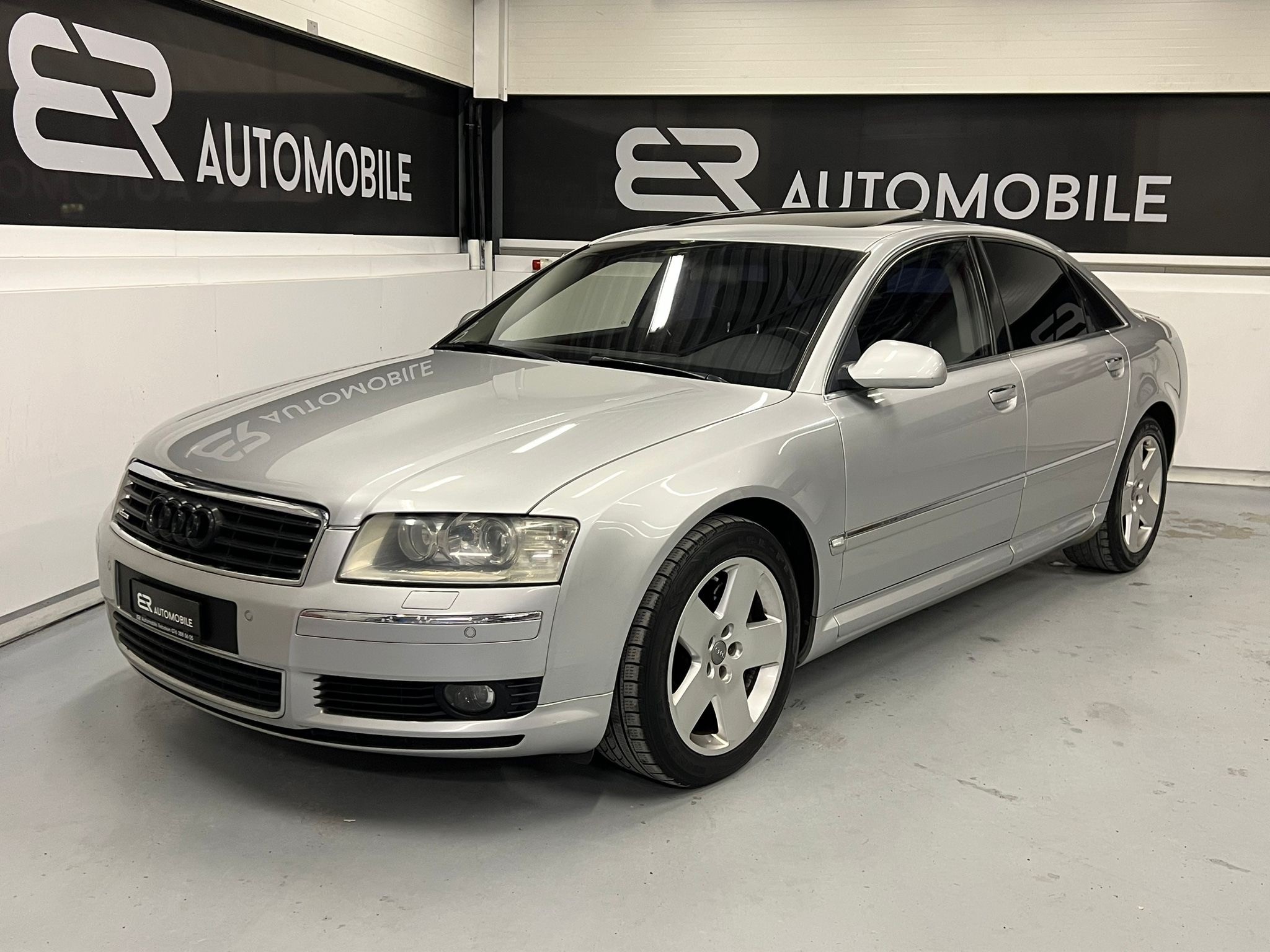 AUDI A8 4.2 quattro tiptronic