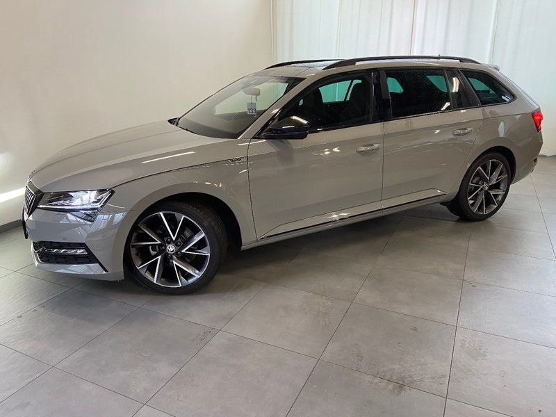 SKODA Superb Combi 2.0 TSI SportLine Plus 4x4 DSG | Werksgarantie