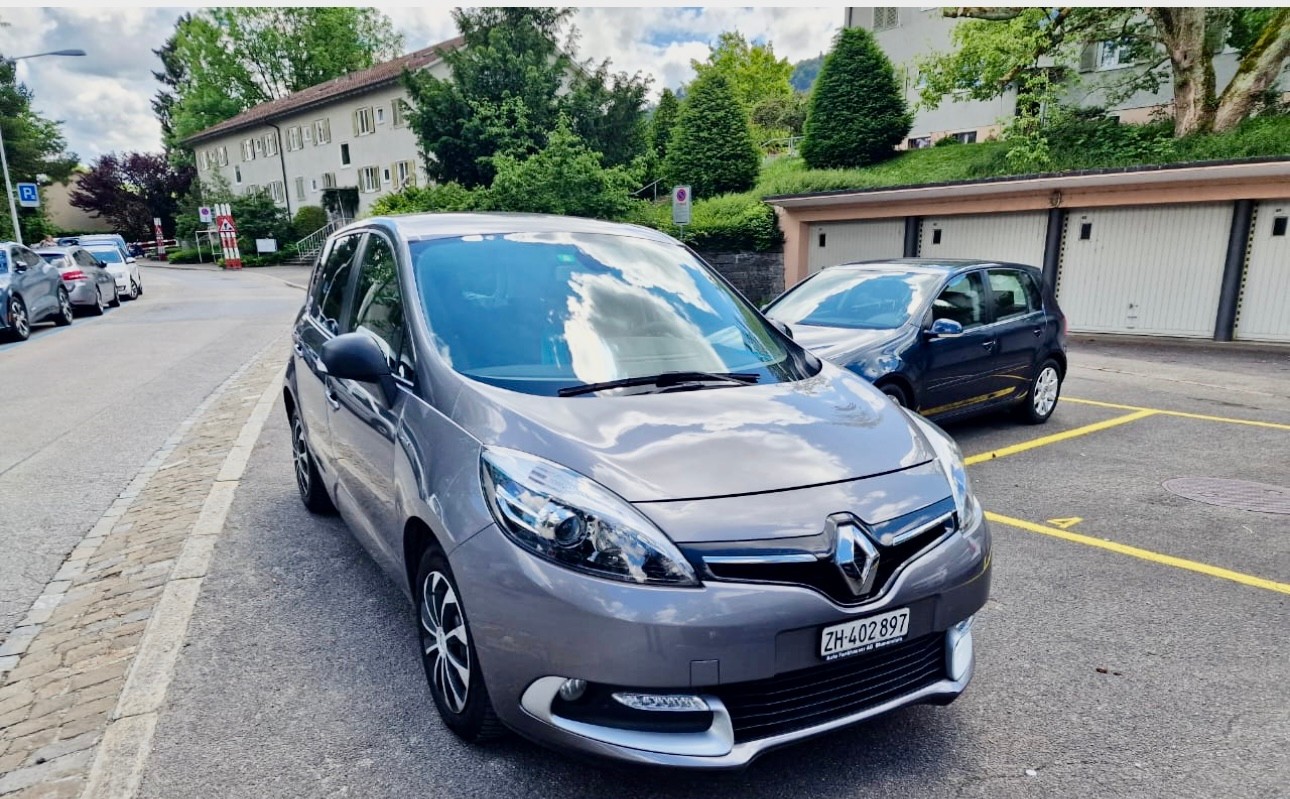 RENAULT Scénic 1.2 16V Turbo Bose