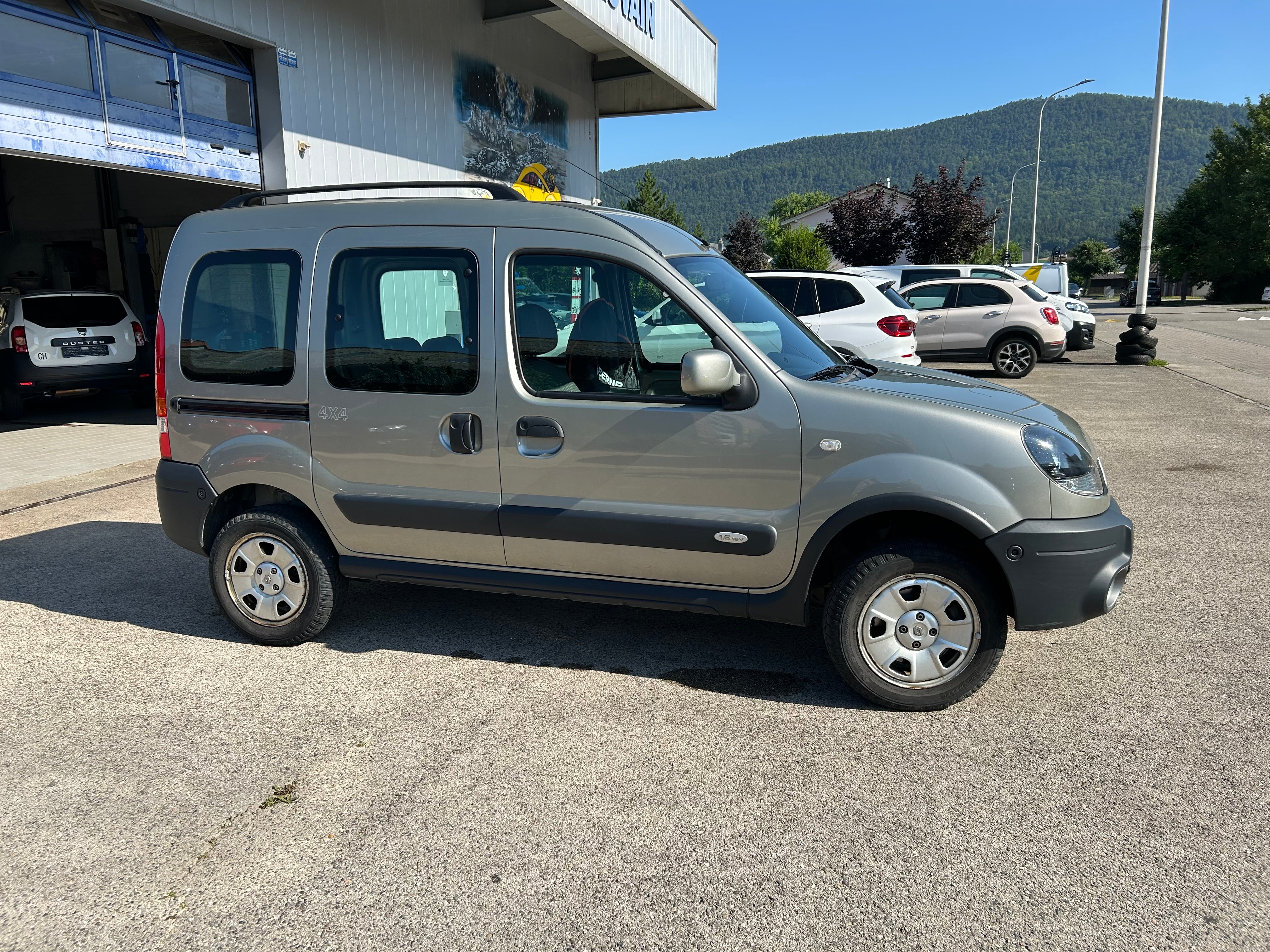 RENAULT Kangoo 1.6 16V Privilège 4x4