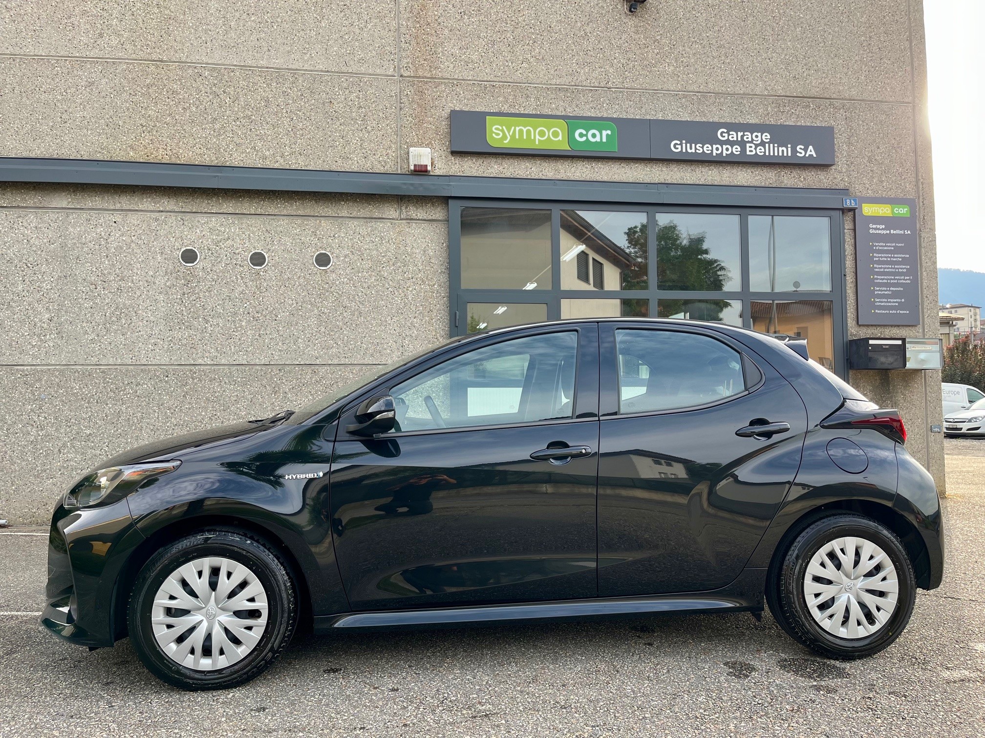 TOYOTA Yaris 1.5 Comfort e-CVT