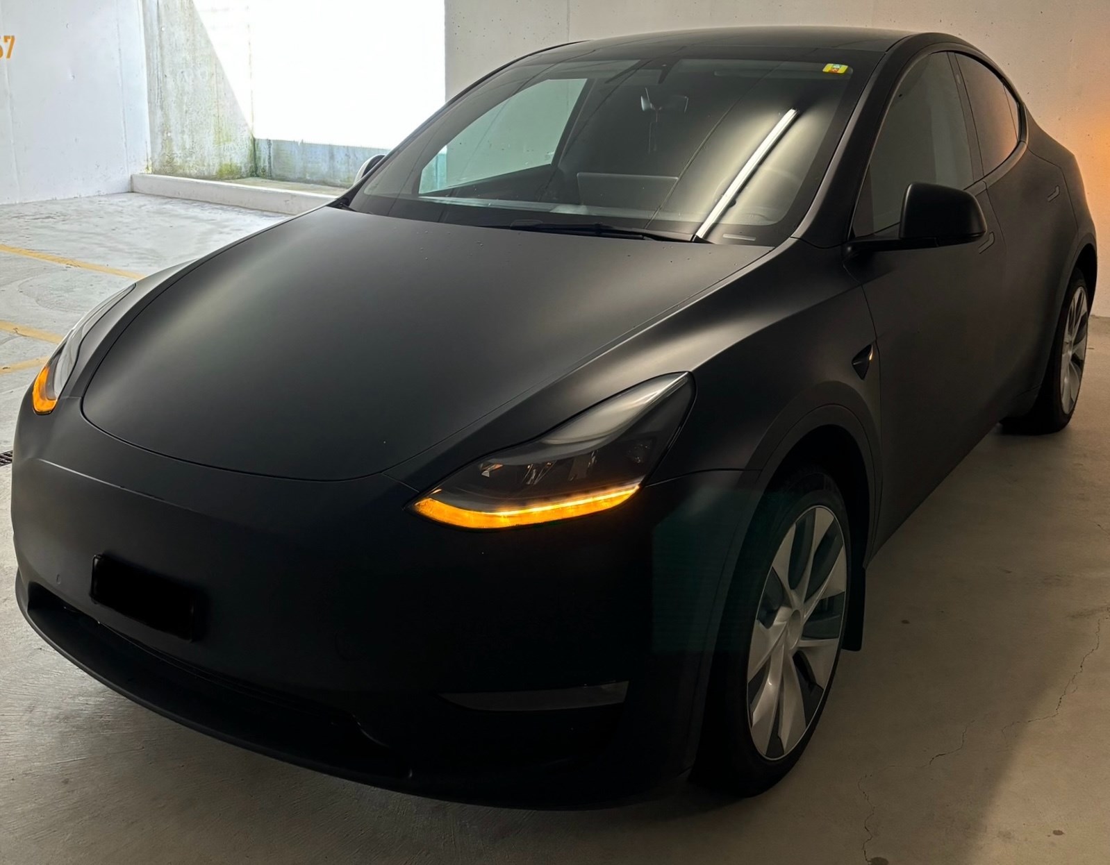 TESLA Model Y Long Range