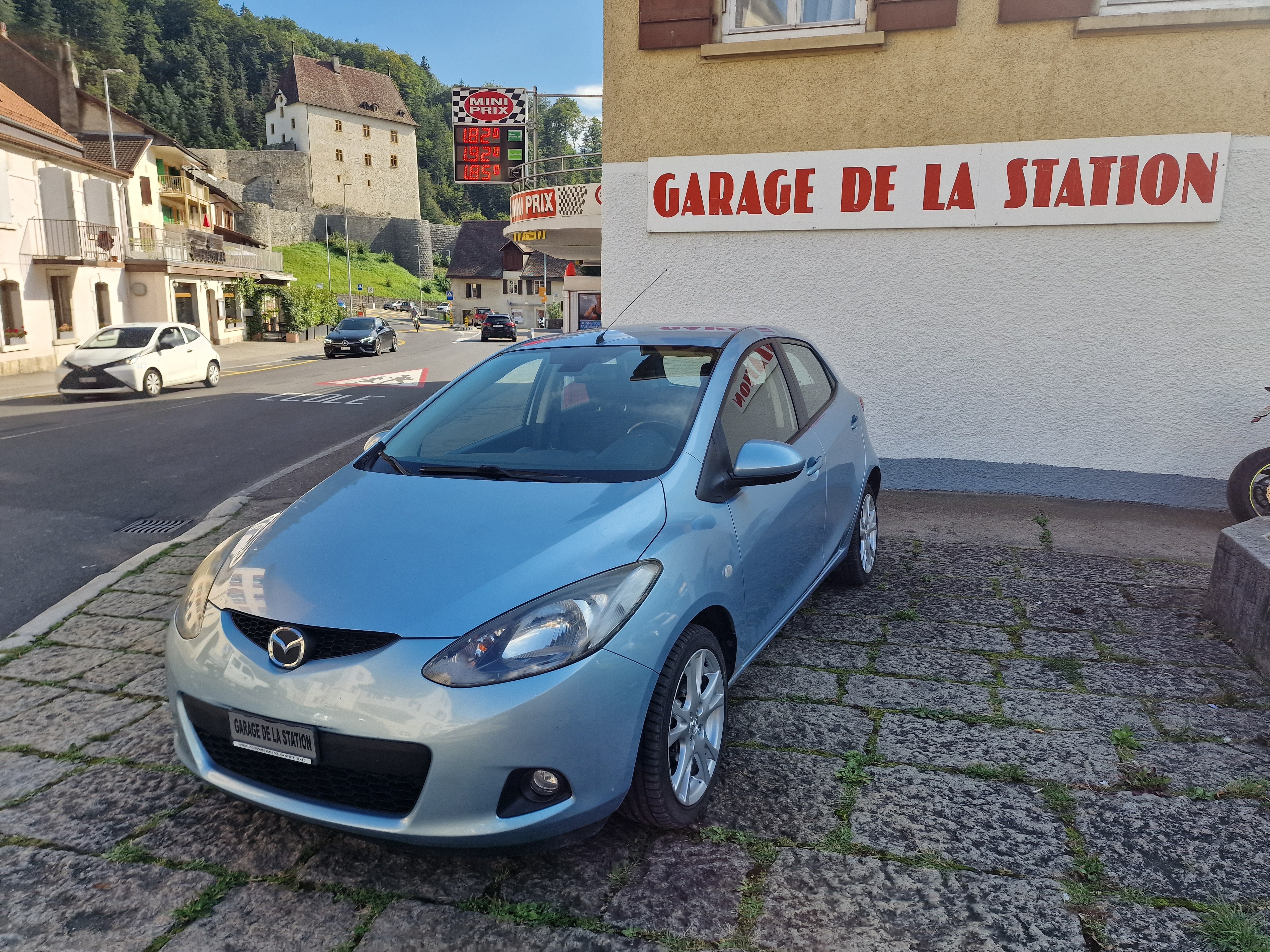 MAZDA 2 1.3i 16V Exclusive