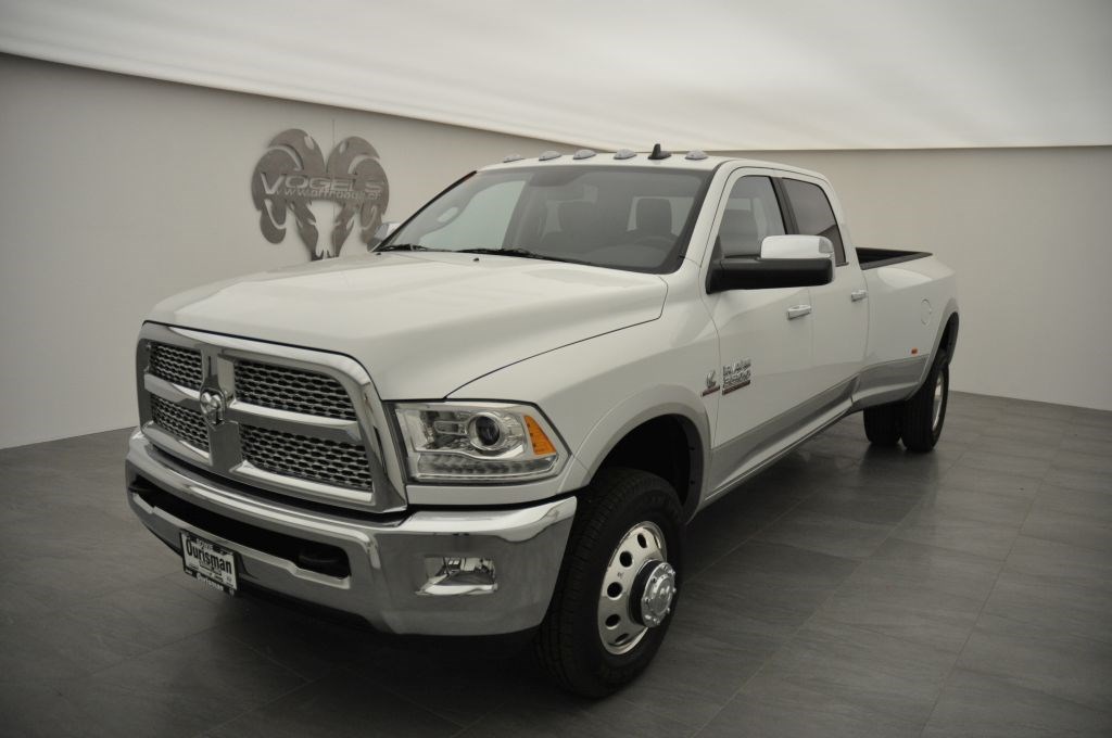 DODGE Ram 3500 6.7 TD Crew Cab Lar.