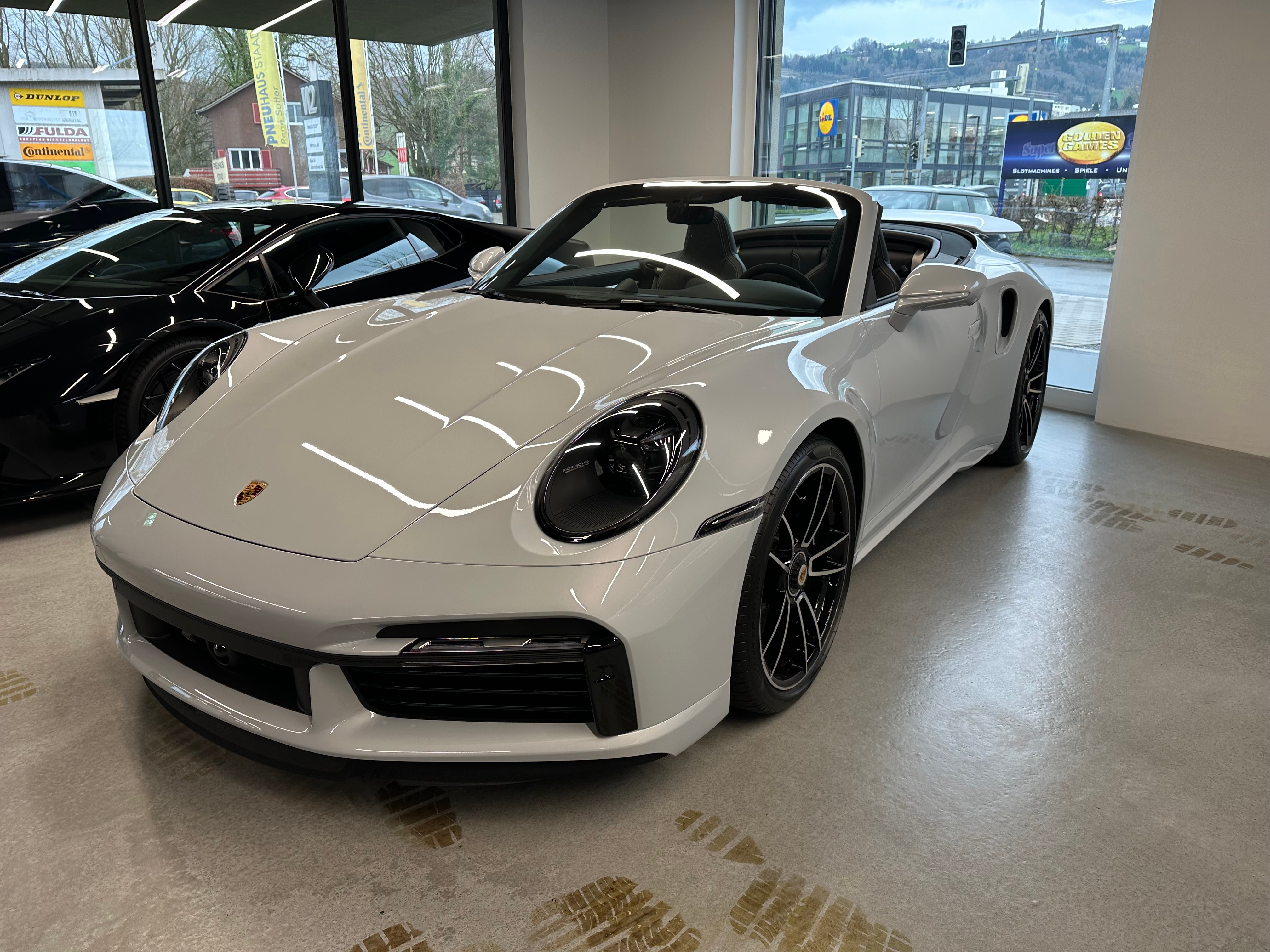 PORSCHE 911 Turbo S Cabriolet PDK