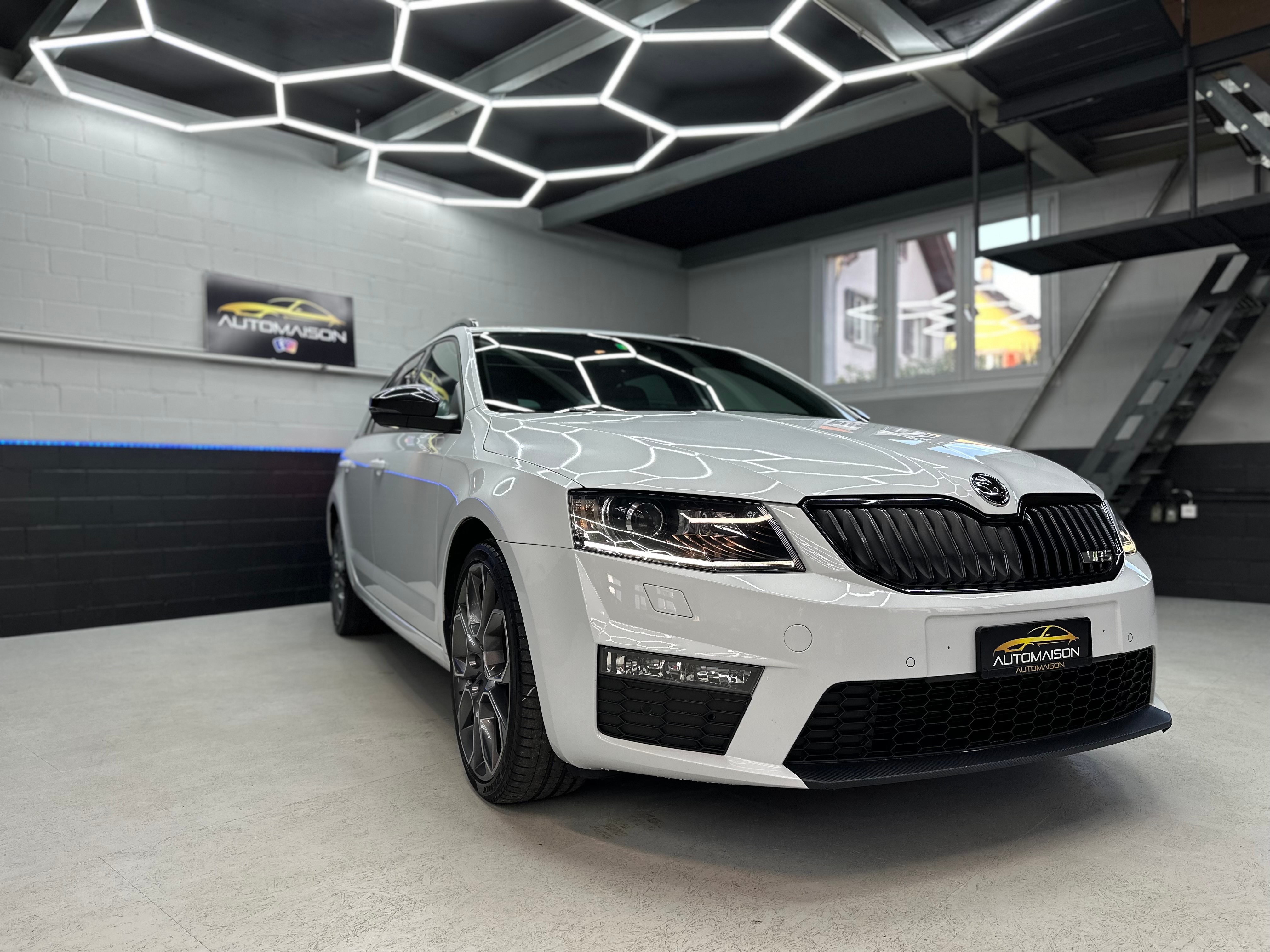 SKODA Octavia Combi 2.0 TSI RS DSG