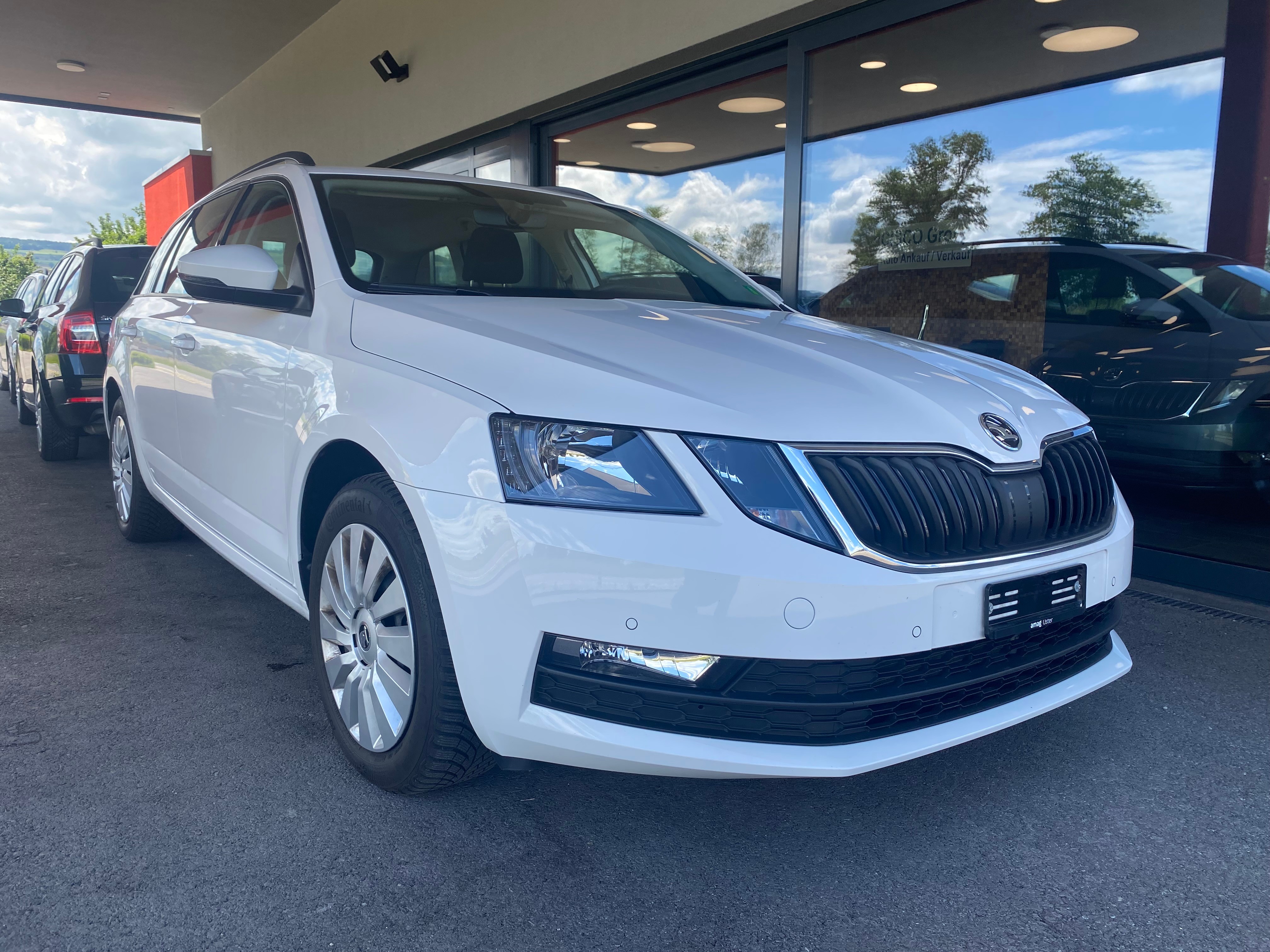 SKODA Octavia Combi 2.0 TDI Ambition DSG