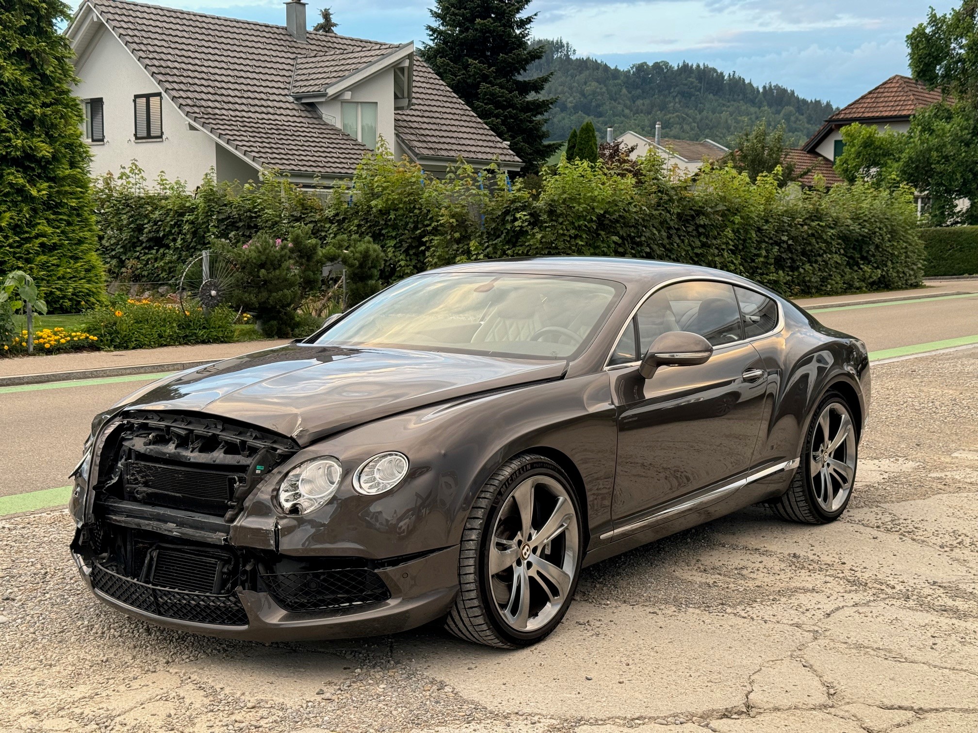 BENTLEY Continental GT 4.0 V8