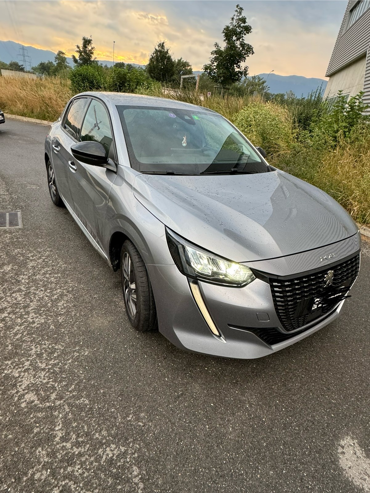 PEUGEOT 208 1.2 PureTech Allure Pack EAT8